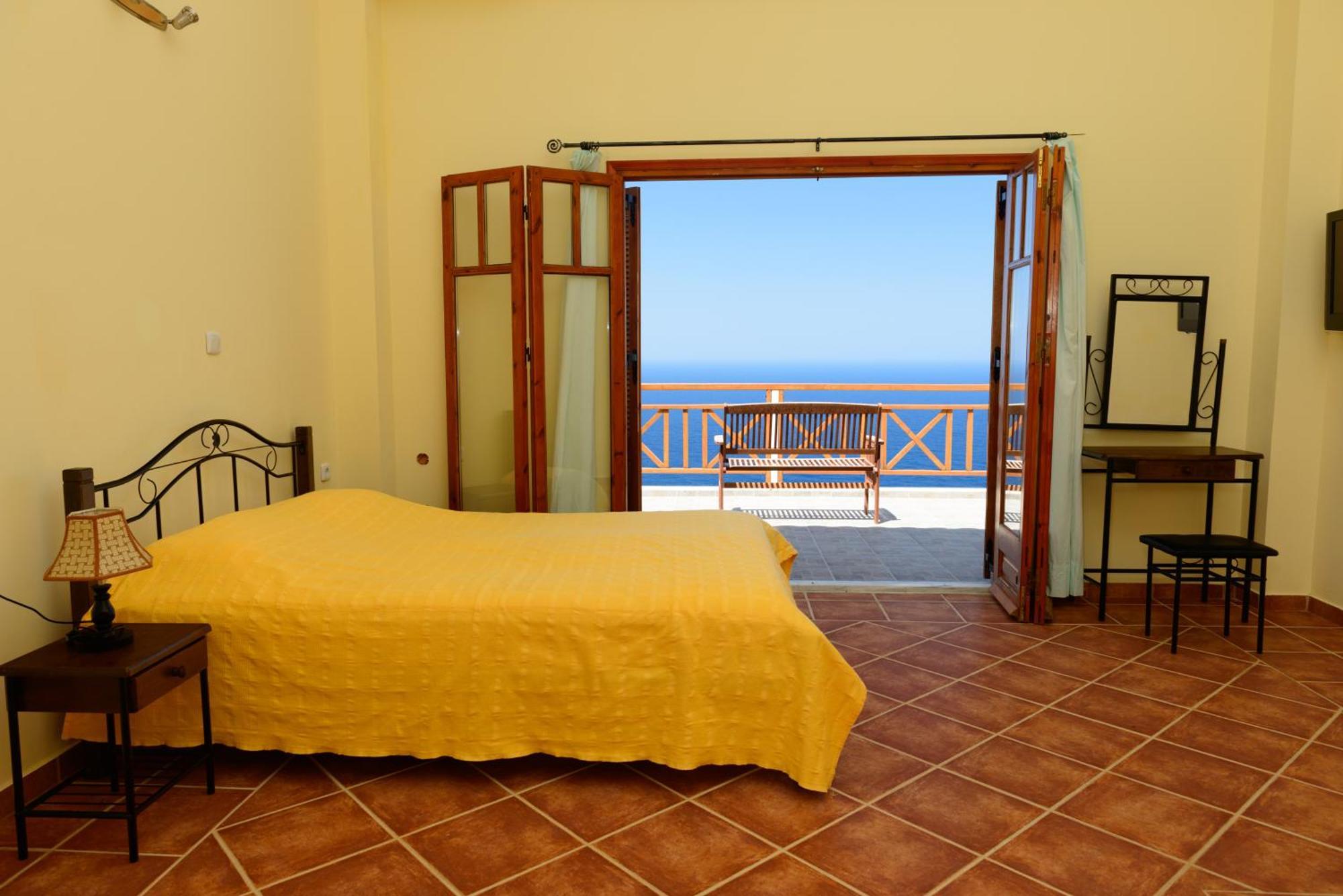 Irida * Armenistis (Ikaria)