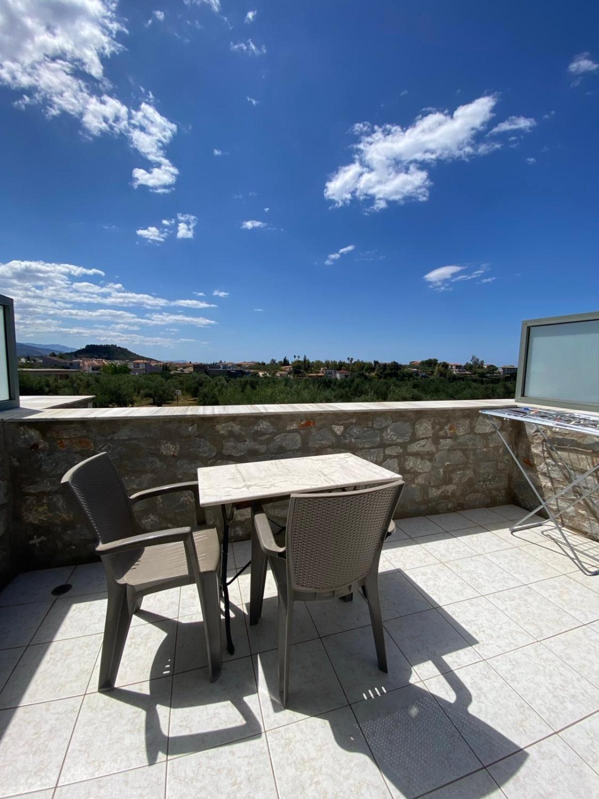 Apartment Nefeli Stoupa
