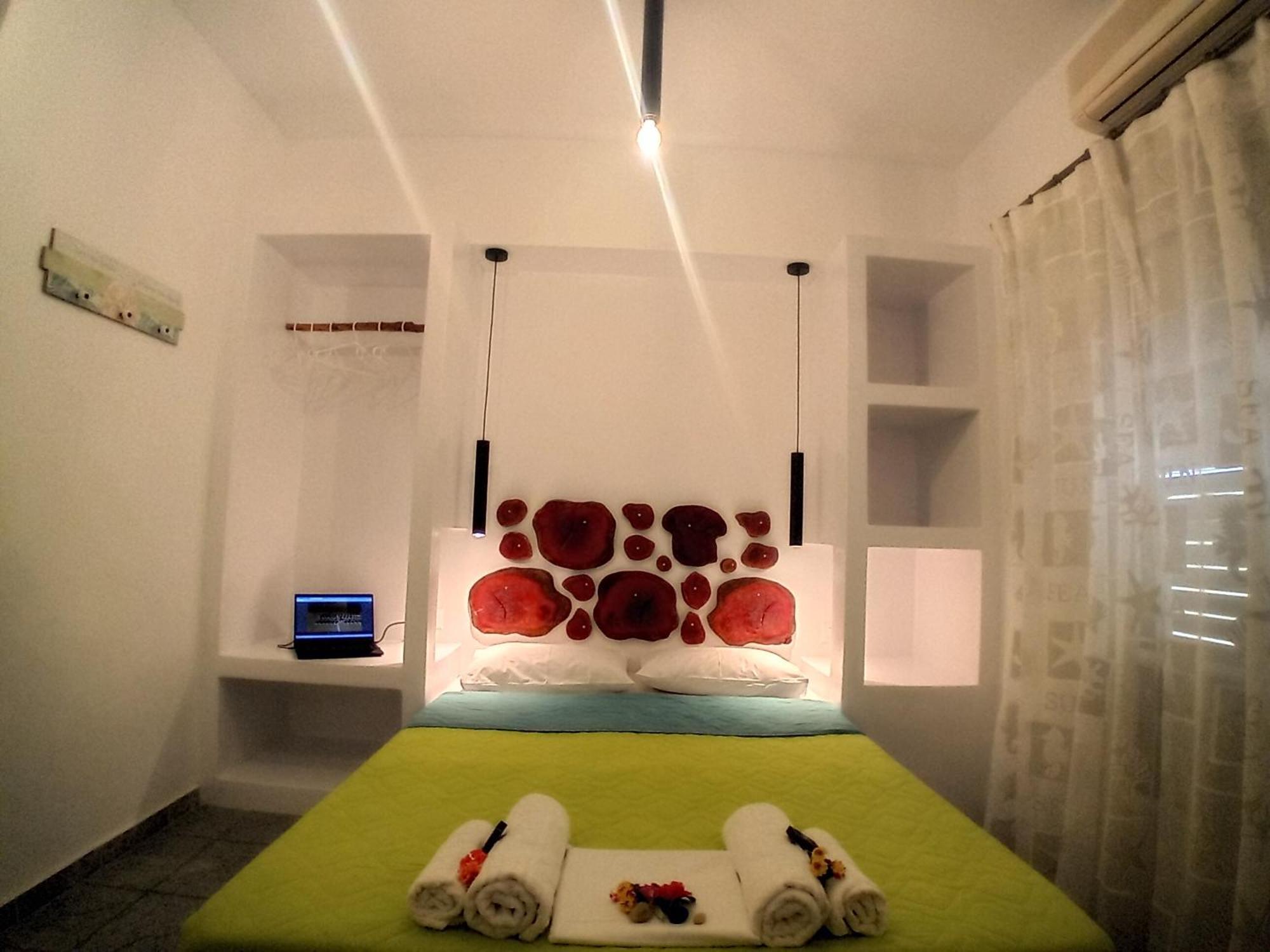Guest house Nikolas Village 2*