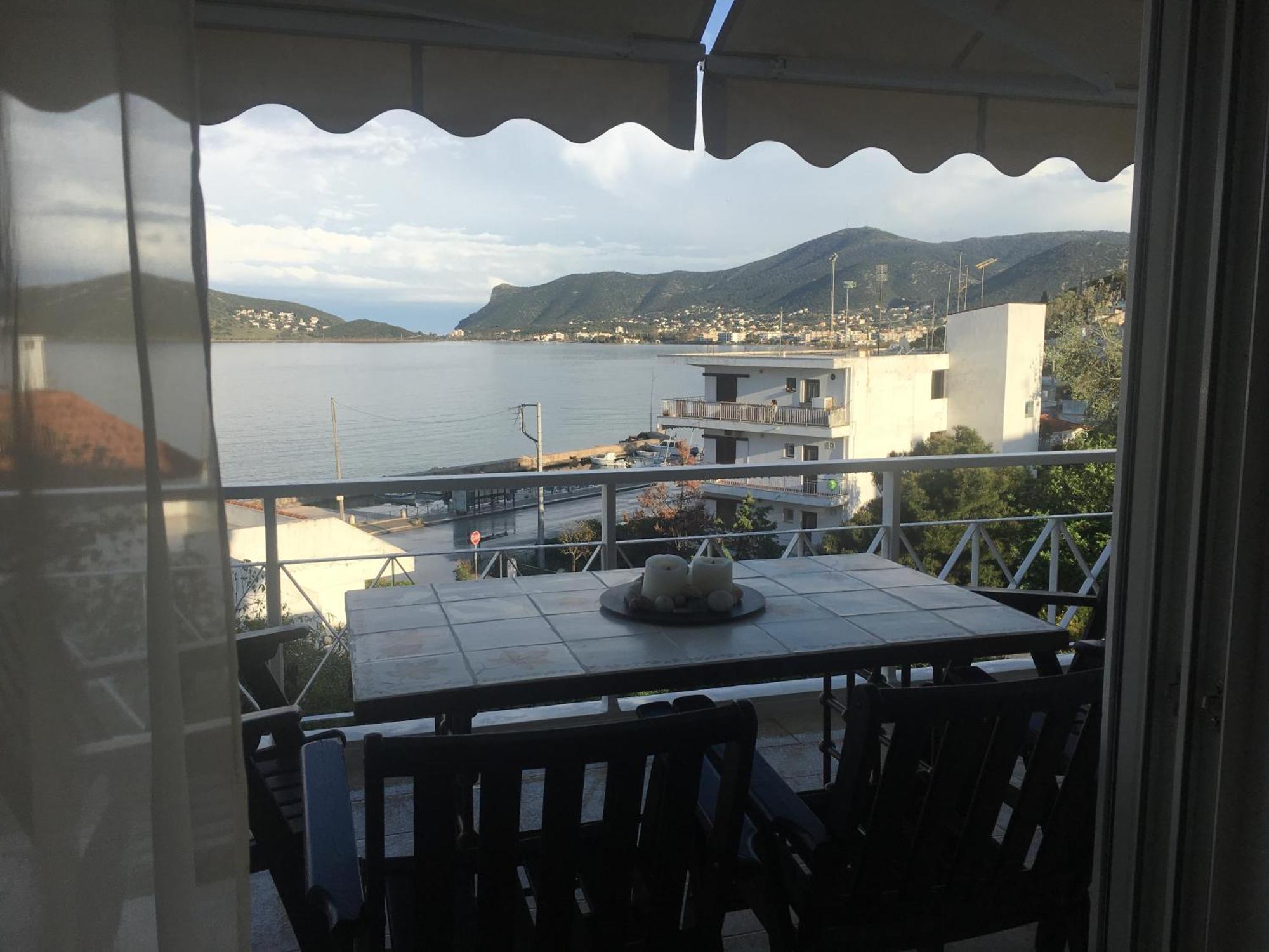 Bay Watch Close To The Airport At