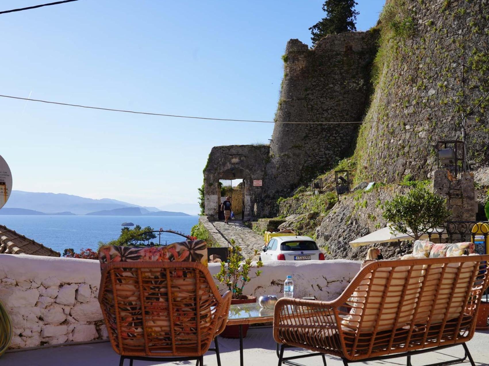 Saint George Hotel *
