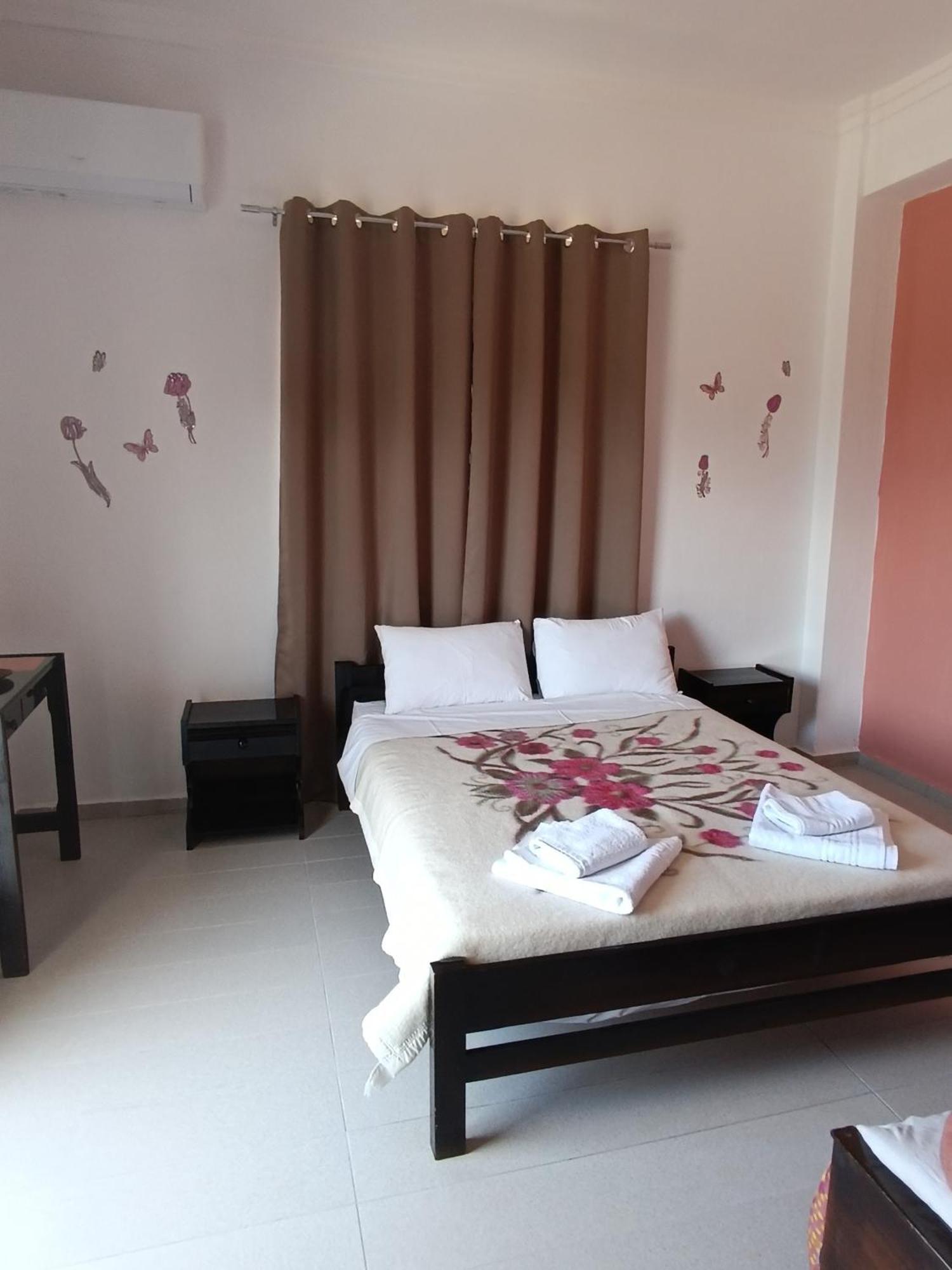 Hotel Golden 2*