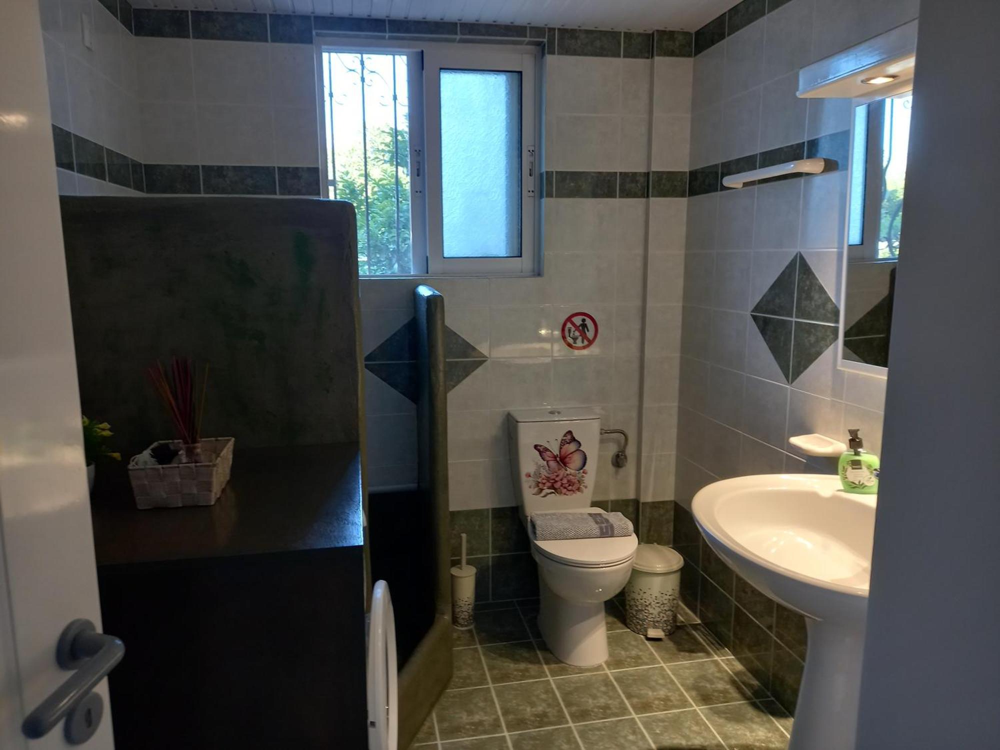 Holiday home σπίτι δίπλα στην θάλασσα *