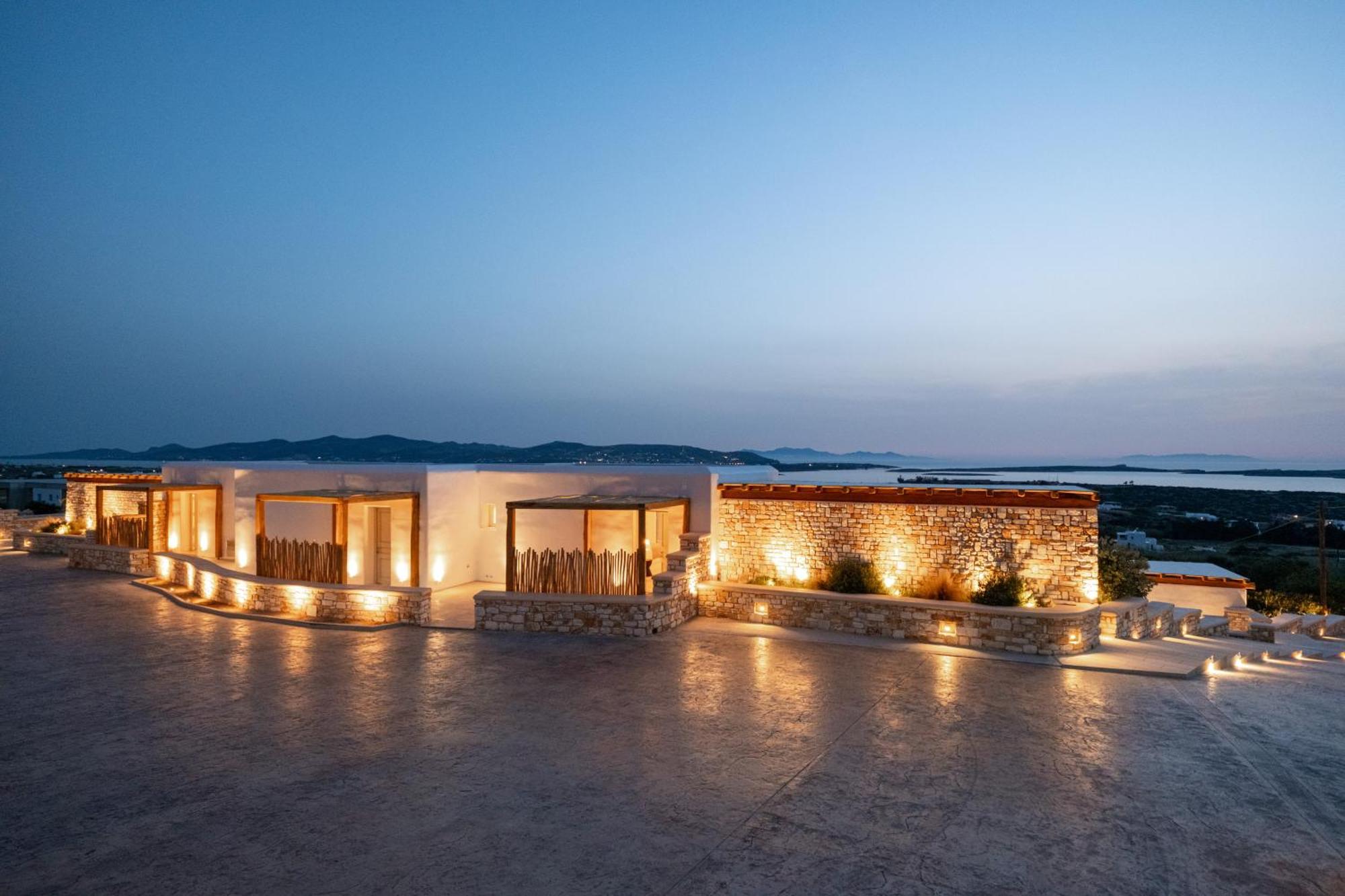 Utopia Suites By Anna Platanou