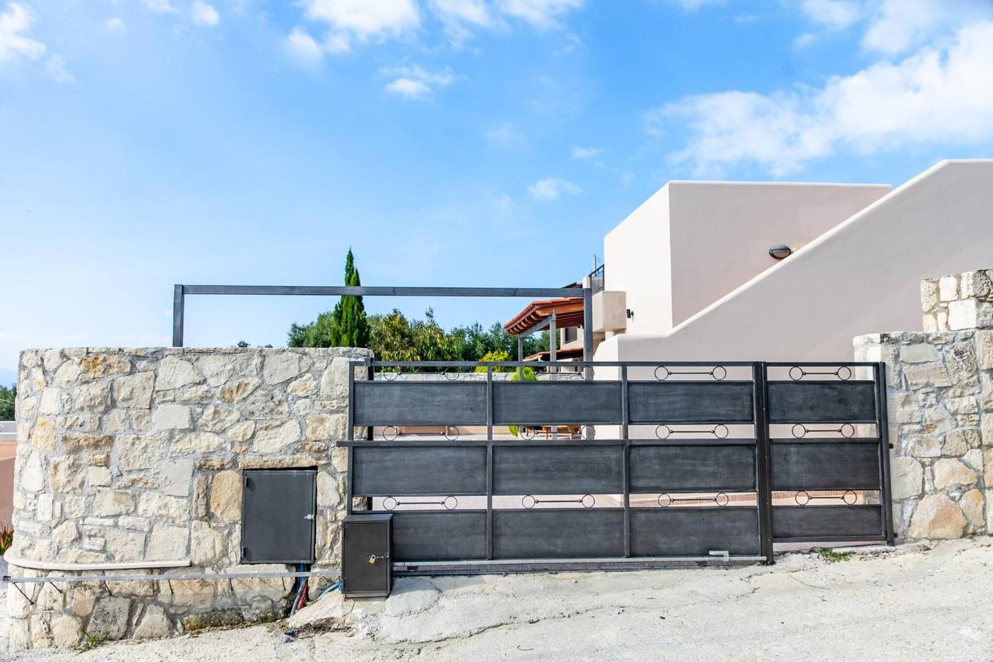 Vila Vasiliki, Next To Platanias, 6min From Sea *