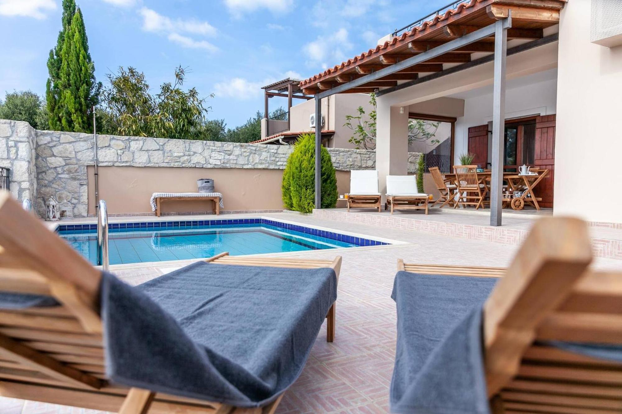 Vila Vasiliki, Next To Platanias, 6min From Sea Vrisai