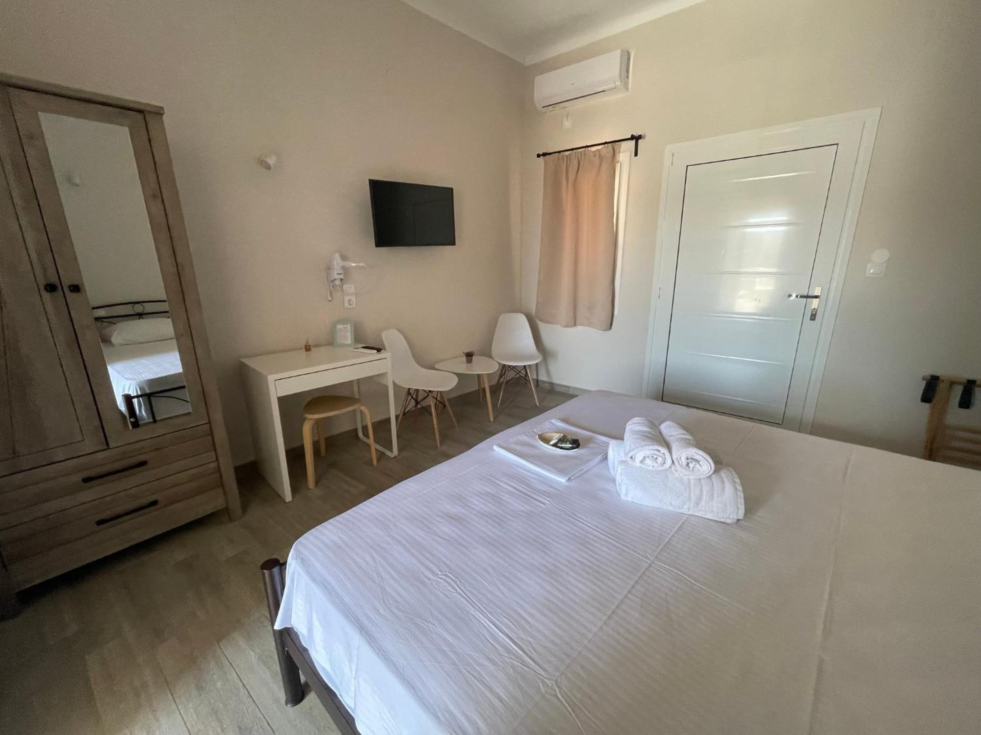 Elia 3* Agia Marina (Aegina)