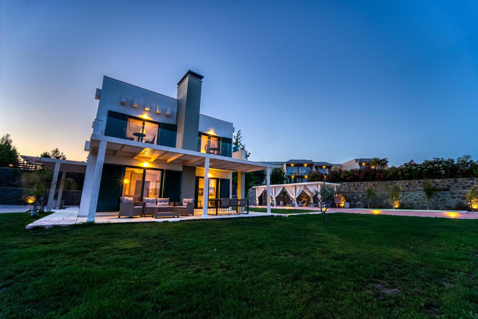 Heliophos Aelia Villa *