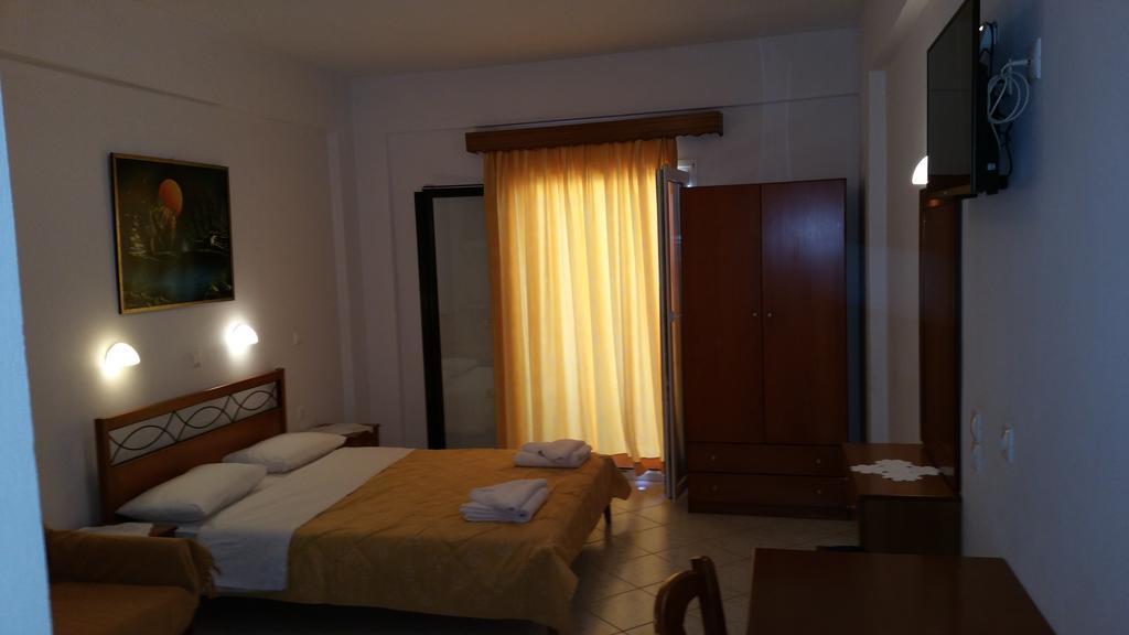 Diamantis Studios Apartment
