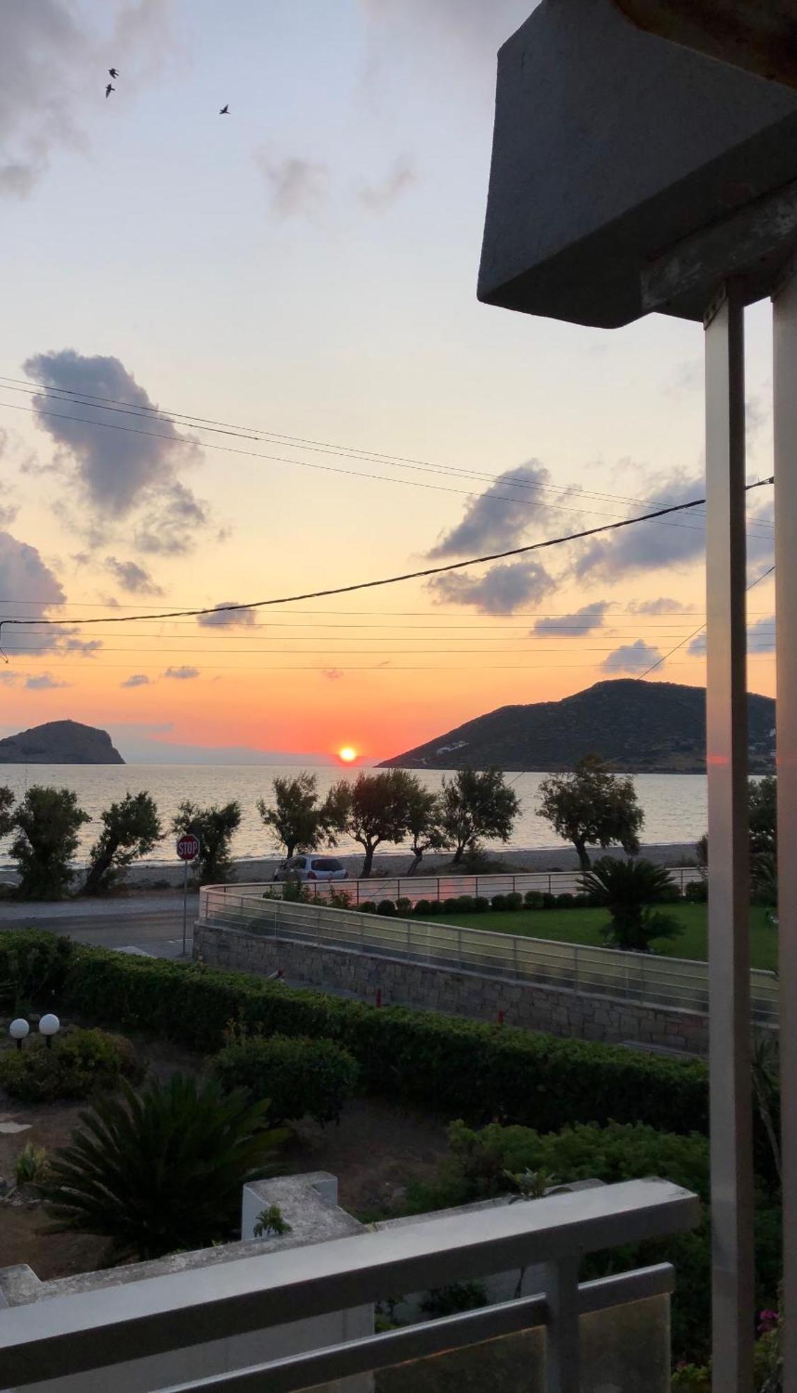 Apartment Seashore Happiness
