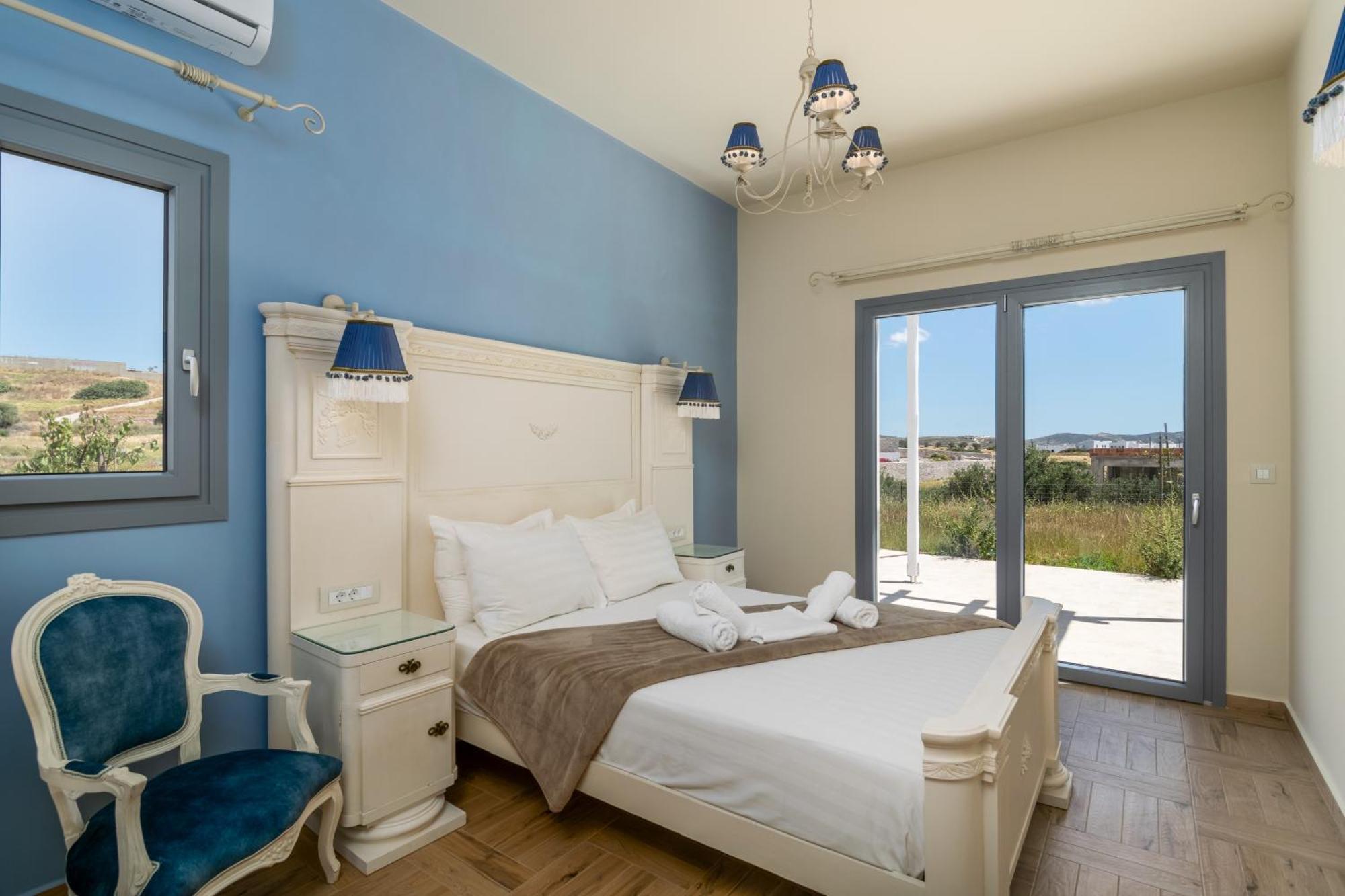 Harites Apartment's Adamantas (Milos)