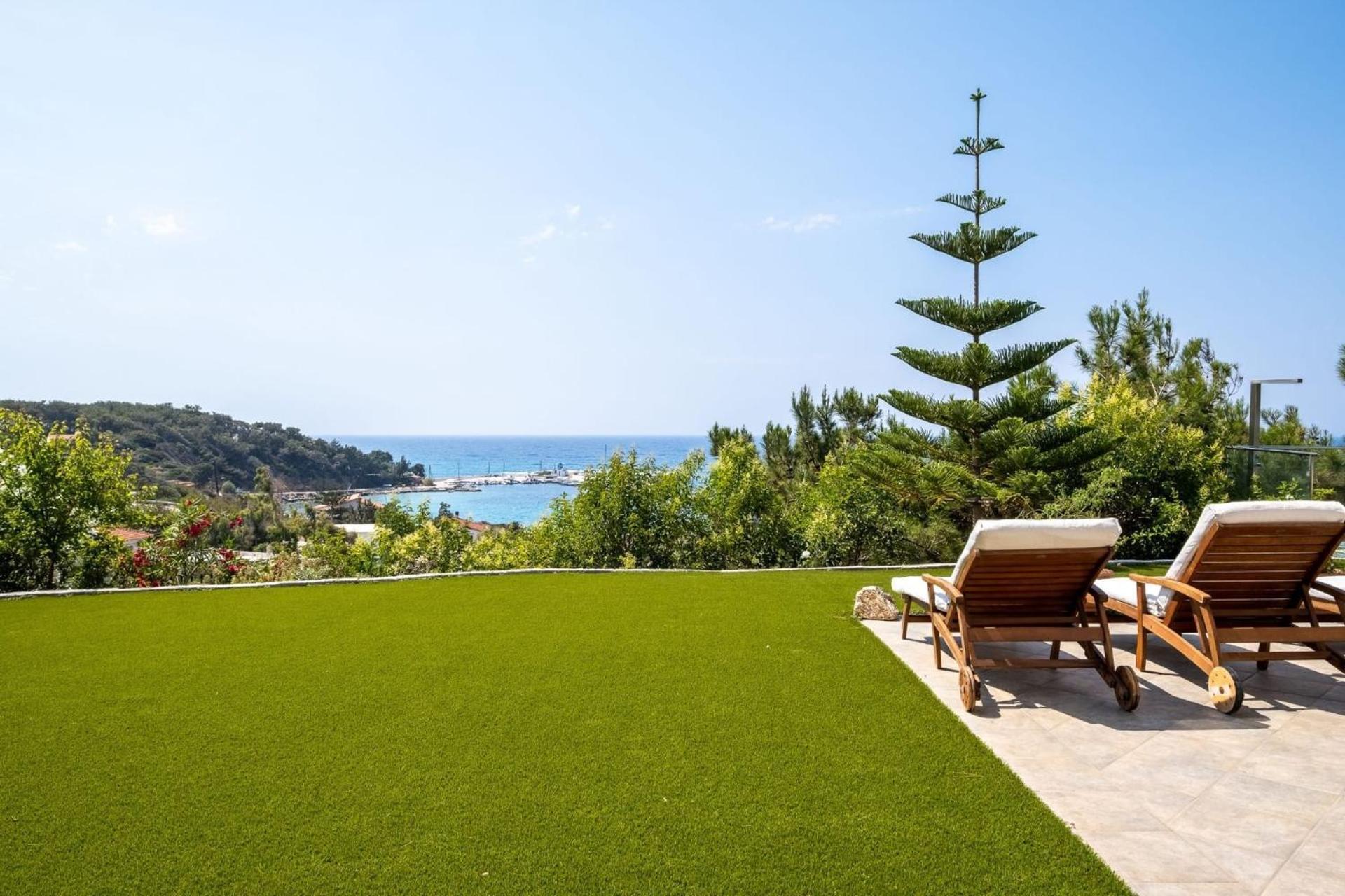 Villa Ikaria Beachfront 7 Bedrooms Indigo Blue Haven Infinity Pool With Stunning Aegian Sea Views Gialiskari