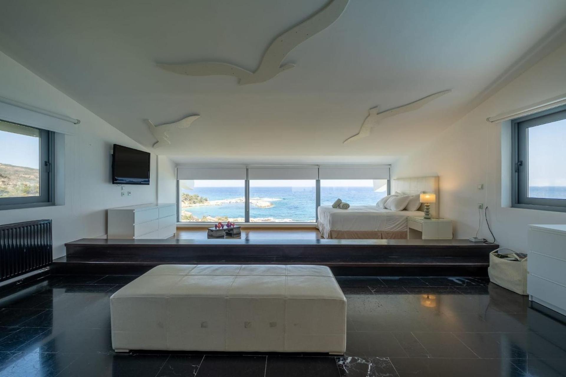 Ikaria Beachfront 7 Bedrooms Indigo Blue Haven Infinity Pool With Stunning Aegian Sea Views Gialiskari Villa