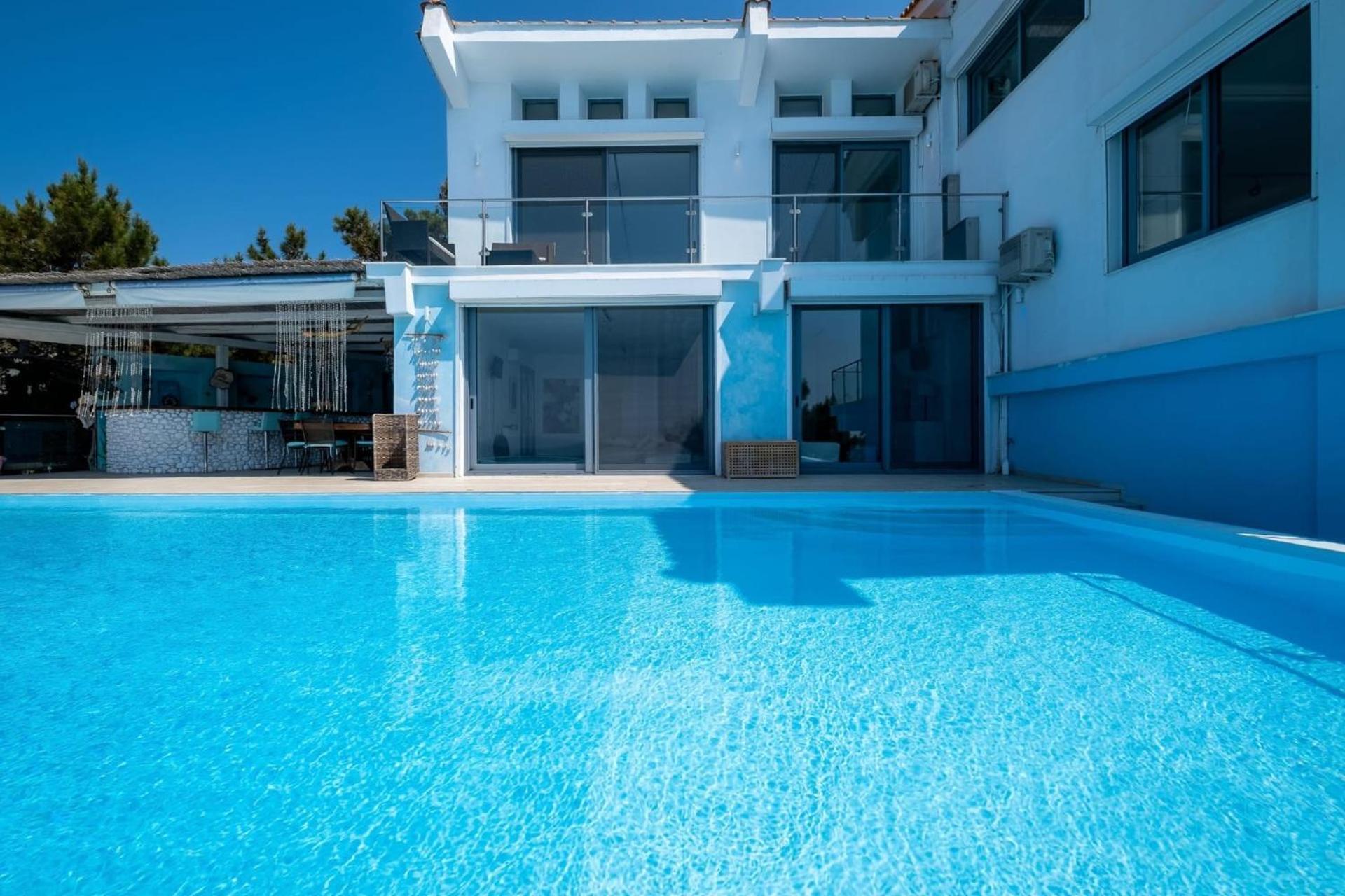 Ikaria Beachfront 7 Bedrooms Indigo Blue Haven Infinity Pool With Stunning Aegian Sea Views Gialiskari Villa *