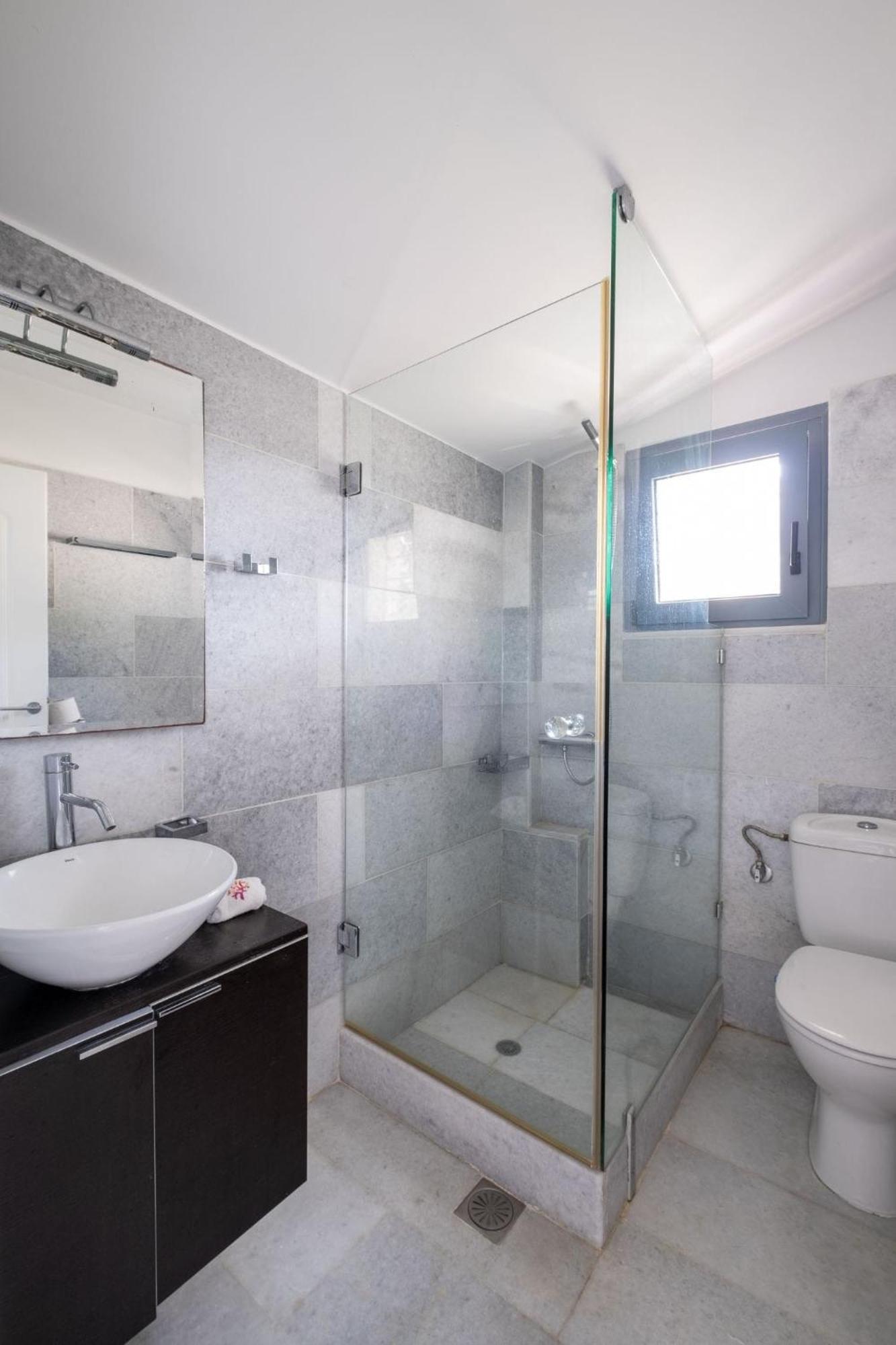 Ikaria Beachfront 7 Bedrooms Indigo Blue Haven Infinity Pool With Stunning Aegian Sea Views Gialiskari * Gialiskari (Icaria)