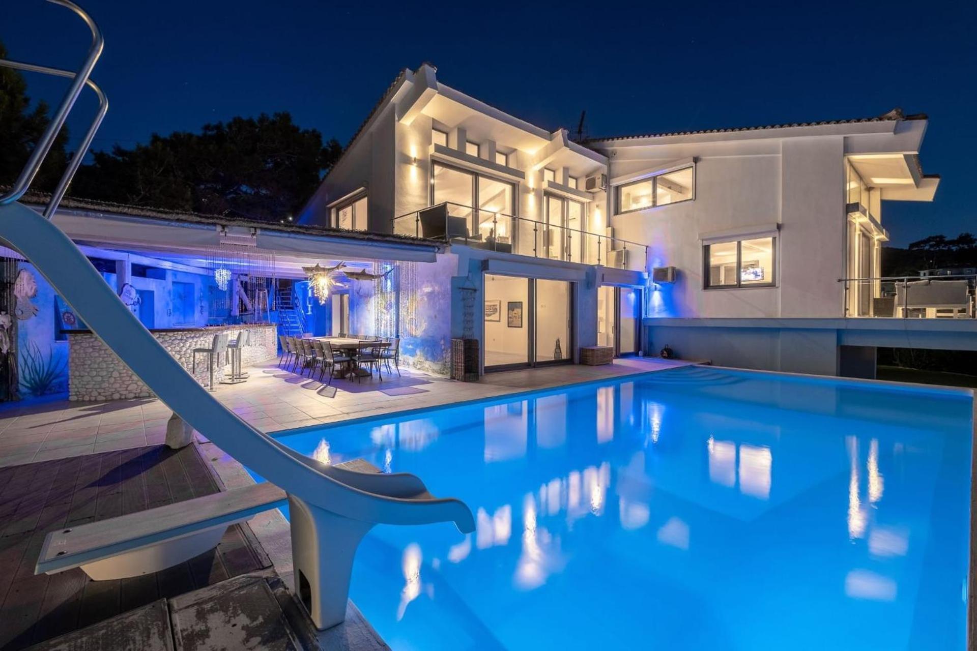 Ikaria Beachfront 7 Bedrooms Indigo Blue Haven Infinity Pool With Stunning Aegian Sea Views Gialiskari Gialiskari (Icaria)