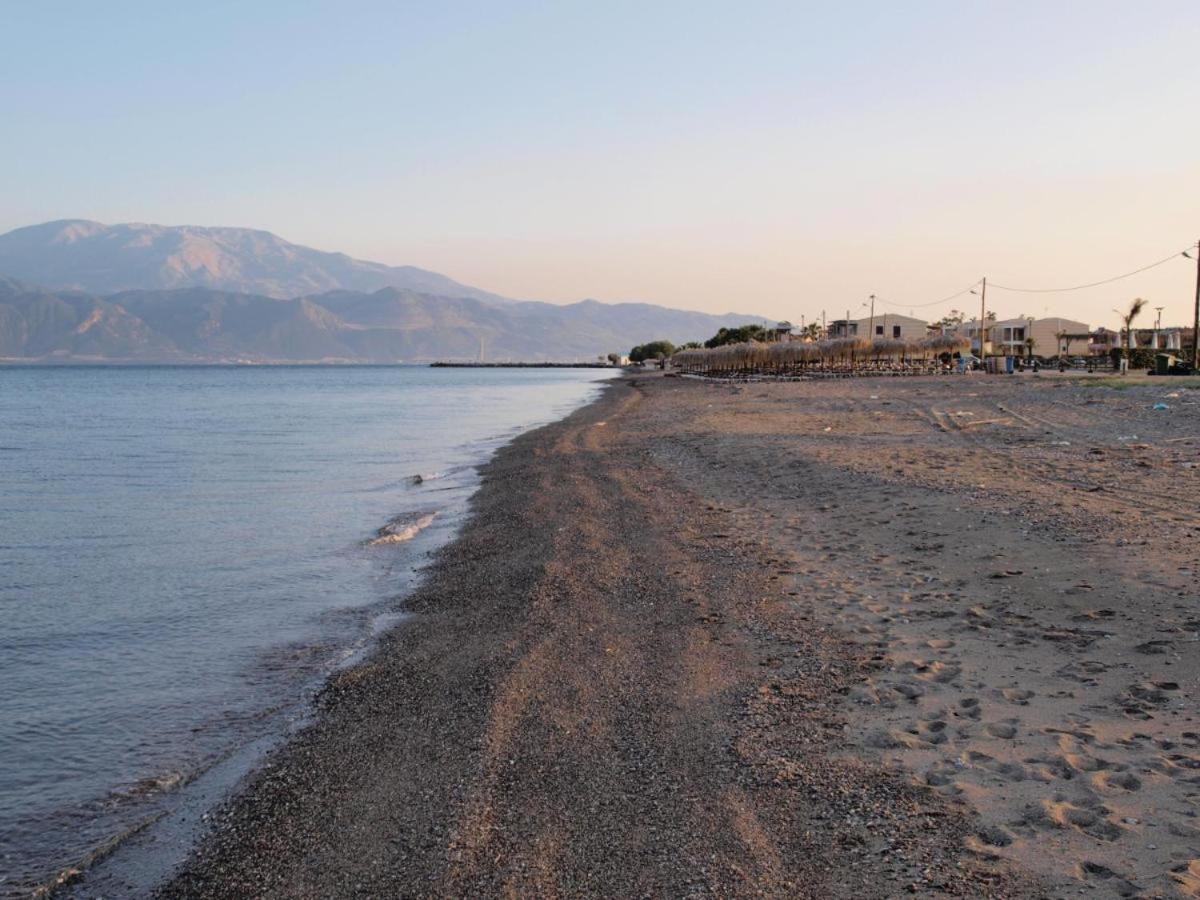 Apartment Chiliadou Ib,iib, Chiliadou Beach, Fokida Chiliadou (Fokida)