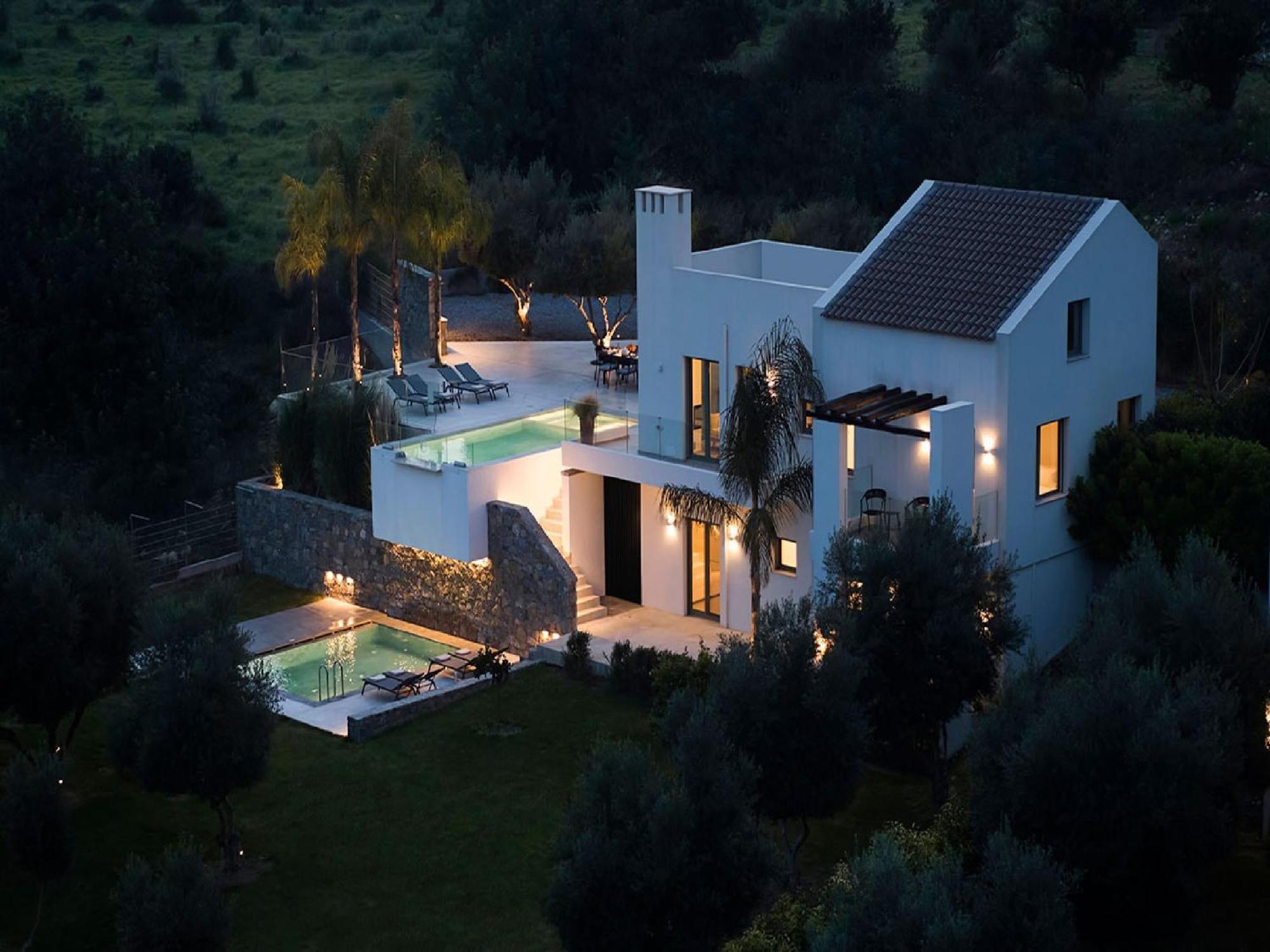 Gorgeous Crete 4 Bedrooms Psinthos Terrace With Two Private Pools Bbq Rethymno *