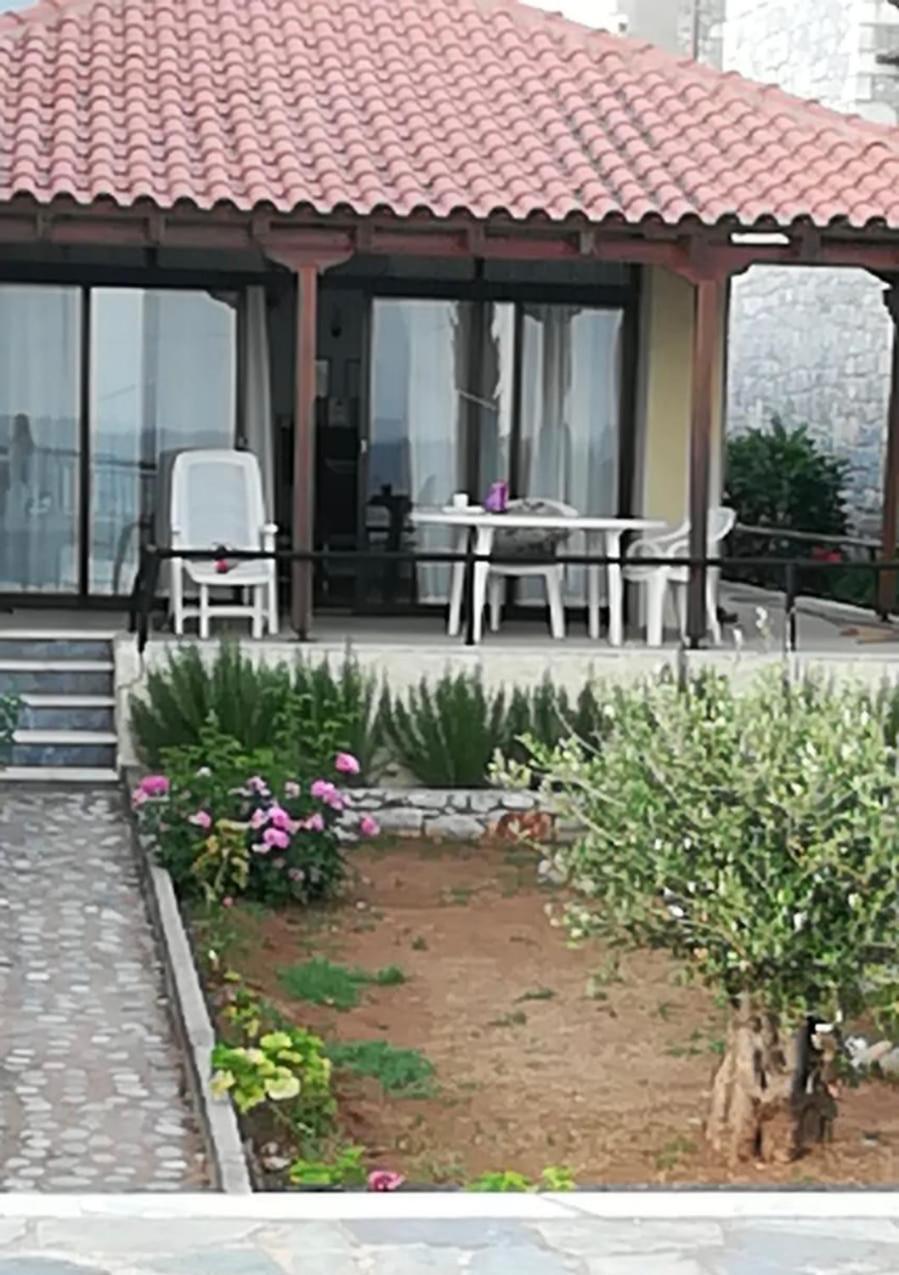House Koula Holiday home