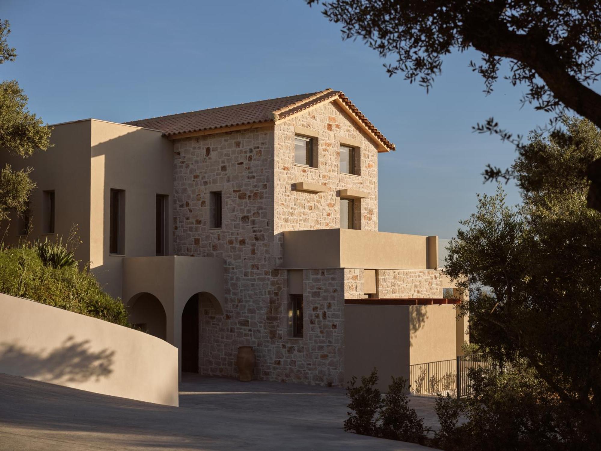 Dila Grand Villa, A 5acres Secluded Sanctuary With Pool, By Thinkvilla Villa
