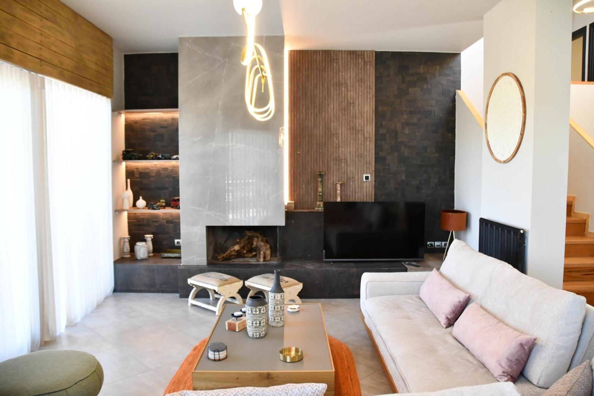 Terra Nova Luxury * Mystras