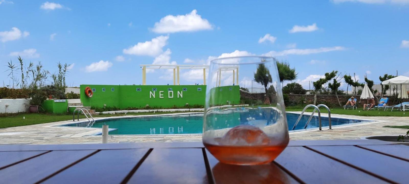 Hotel Neon