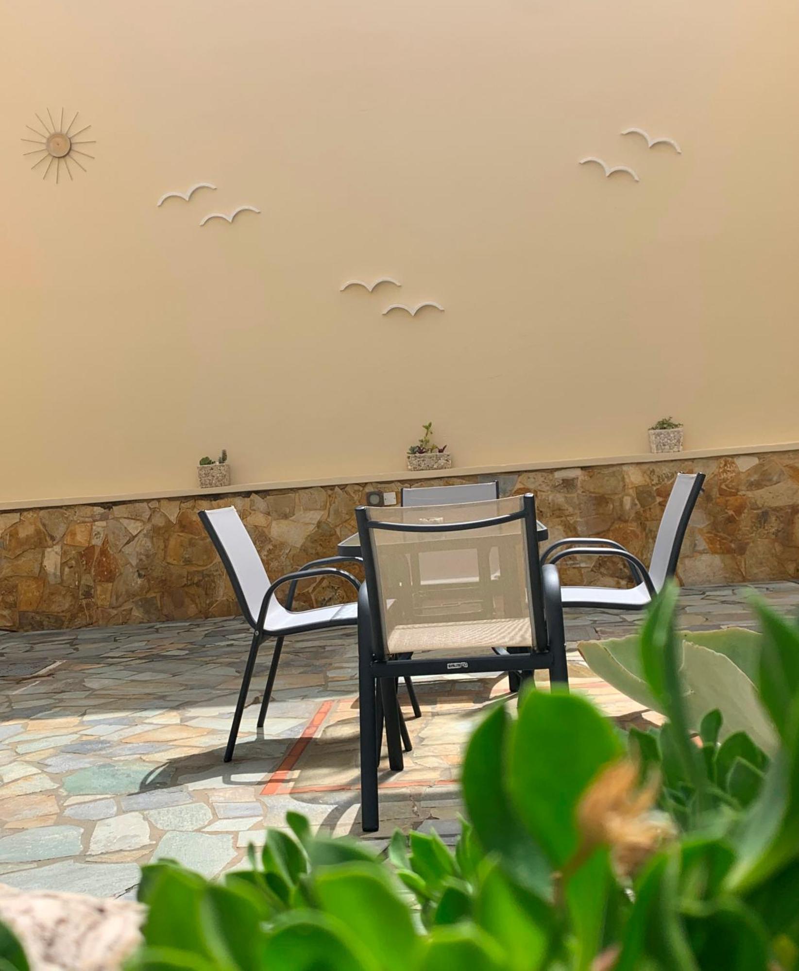 Ermis Aparthotel 3*