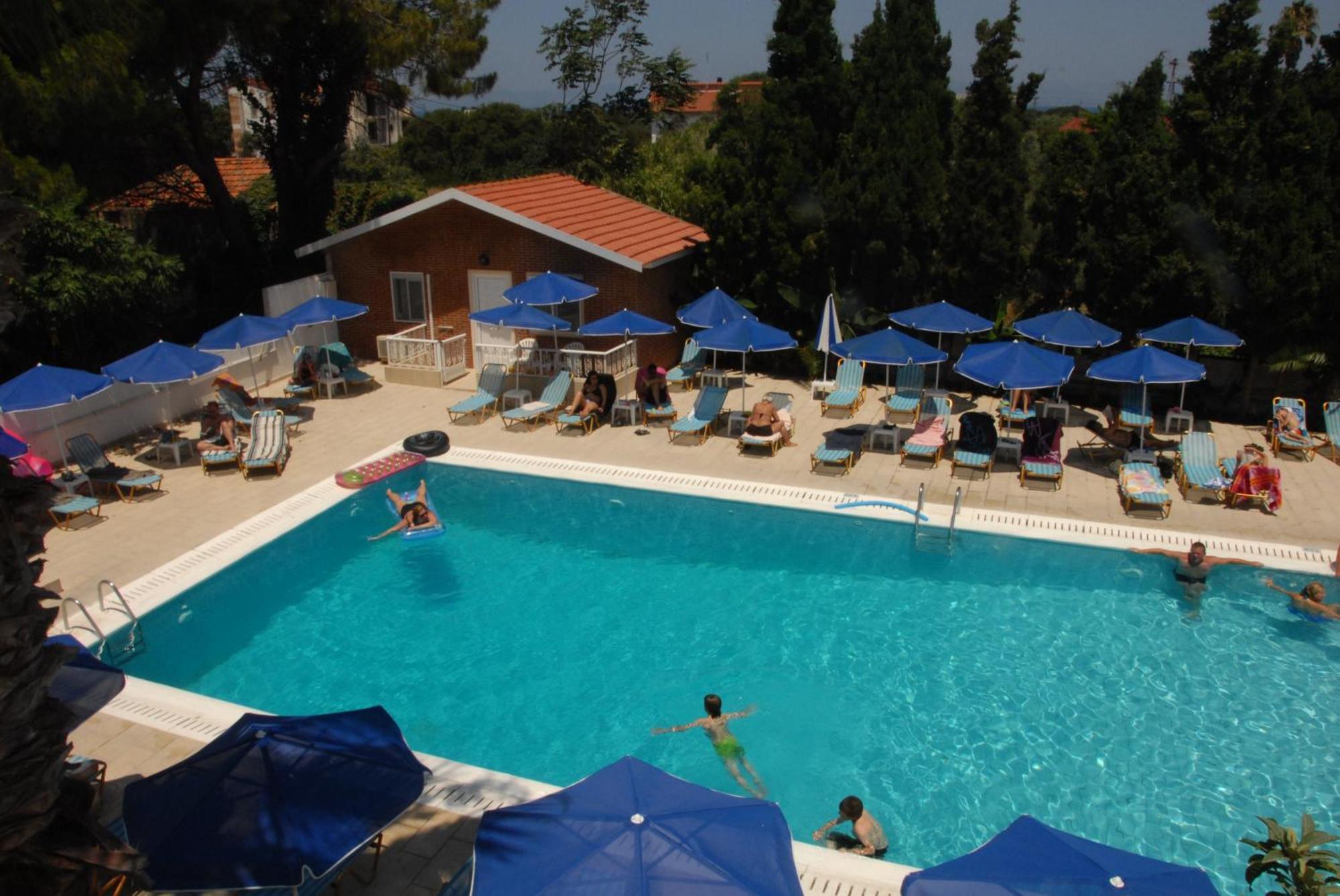 Paleos Aparthotel Ialysos (Rhodes)