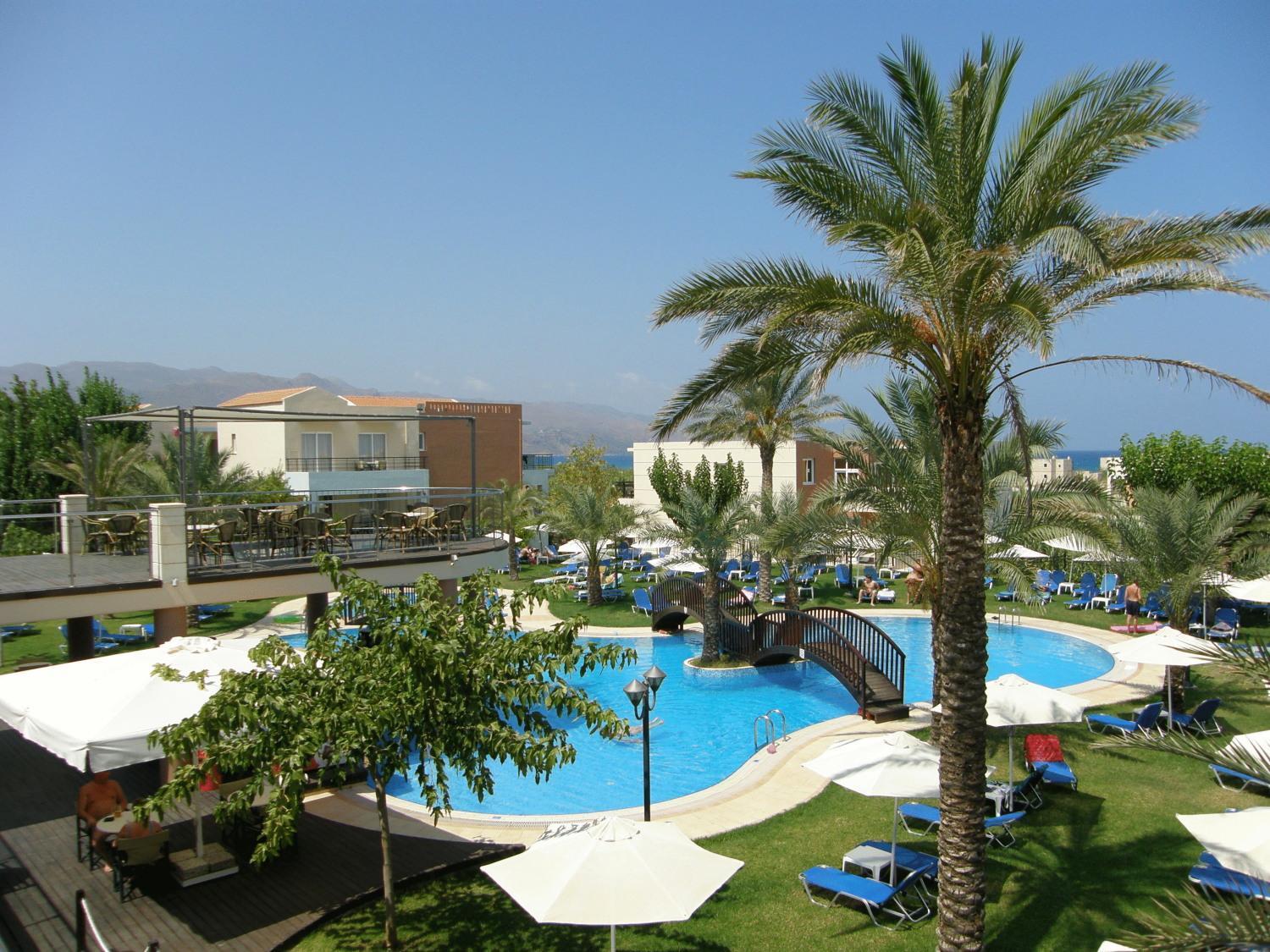 Selini & Waterpark 4*