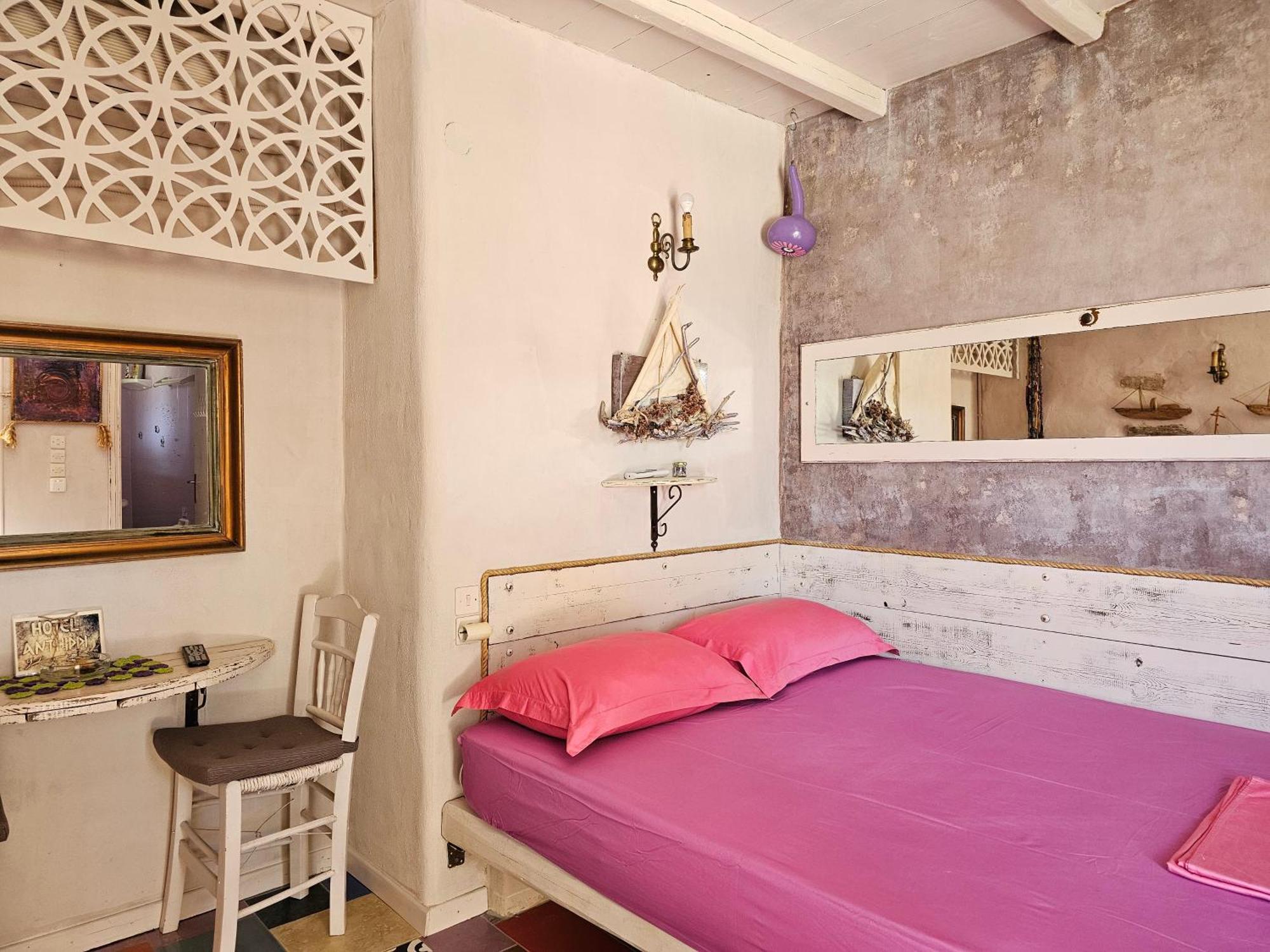 Anthippi (adults Only) 3*
