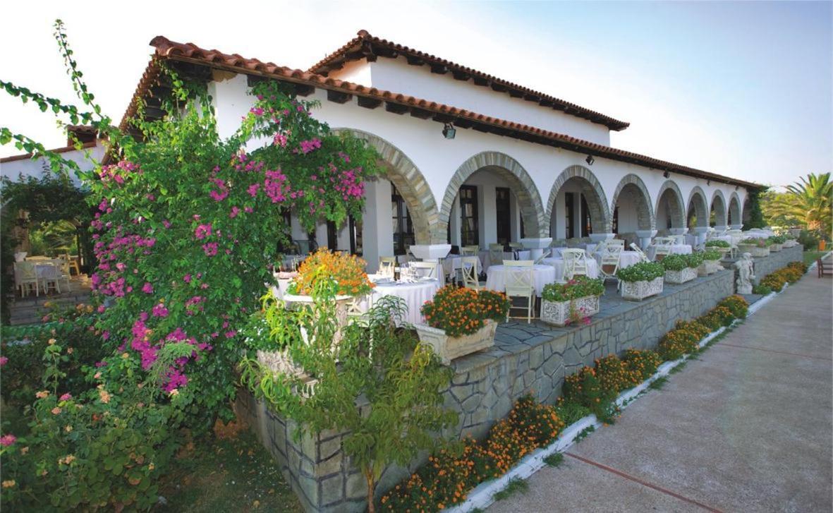 Assa Maris Resort