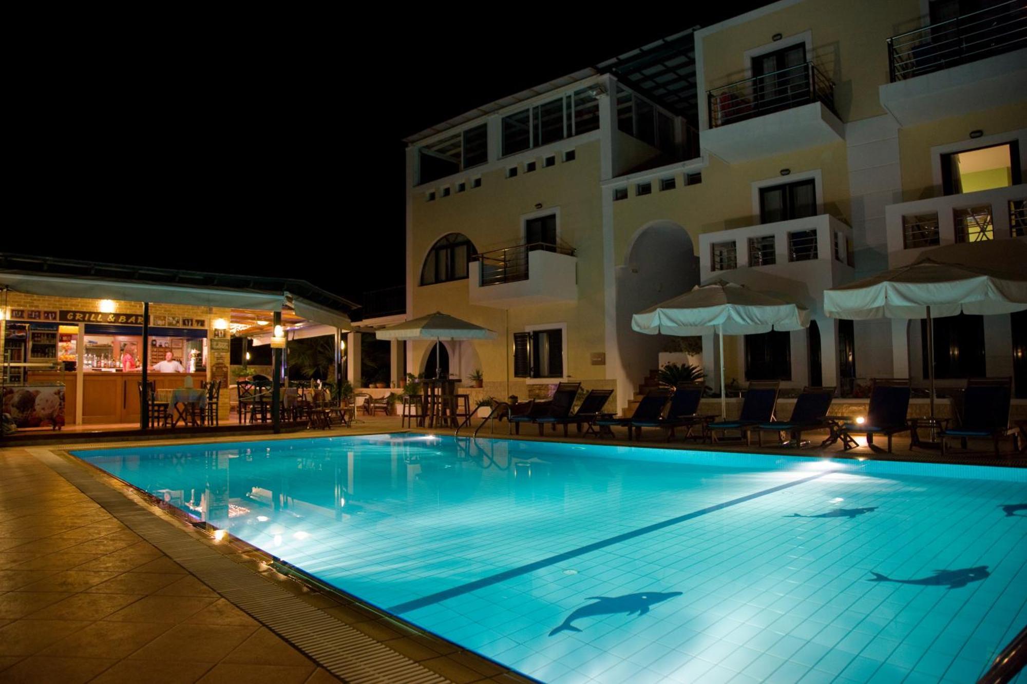 Ela Mesa 4*