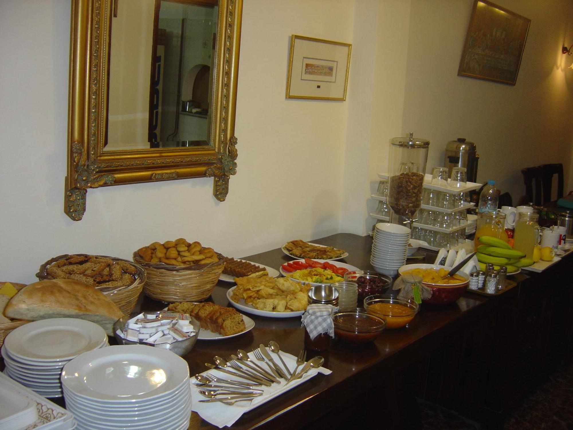 Porto Lourba Hotel