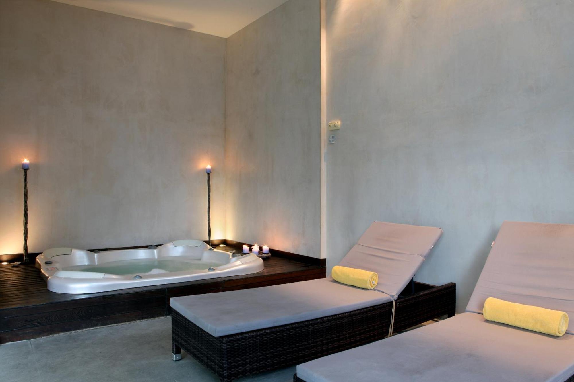 Egnatia & Hotel 4*