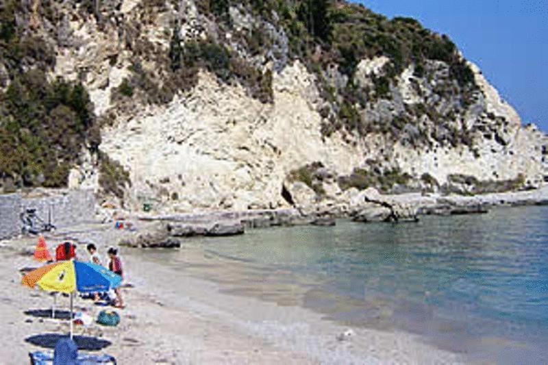 Eolos With Private Parking Agios Nikitas