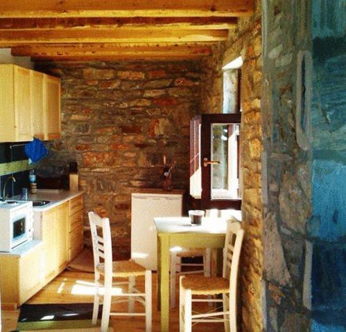 Pyrgos Traditional Village Apartment Agios Kirykos (Ikaria)
