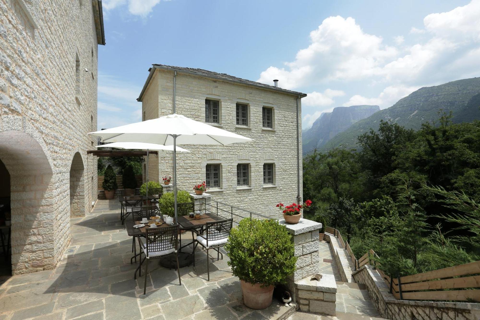 Hotel Gamila Rocks Mountain 4*