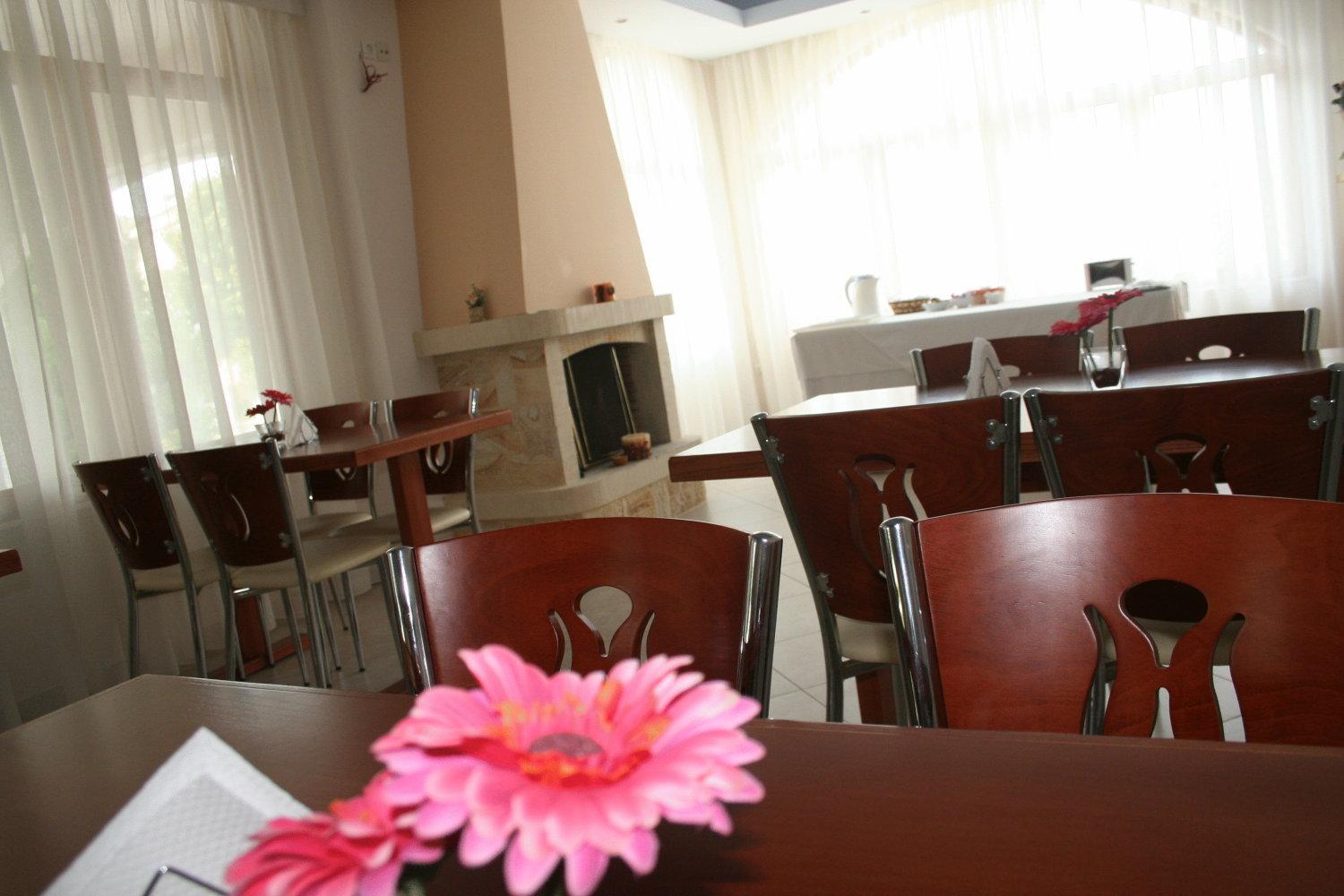 Posidonia Aparthotel 3*