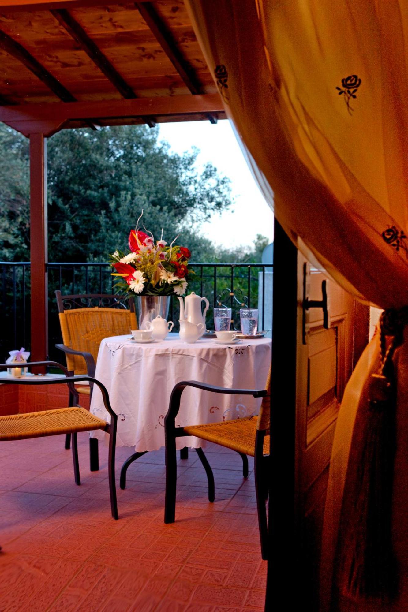 Aegean Diamonds Boutique Loutraki (Skopelos)