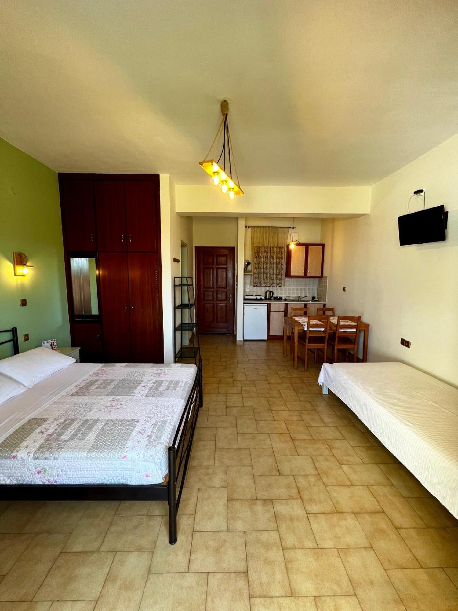 Ocean Front 77 Aparthotel Lourdata (Kefalonia)