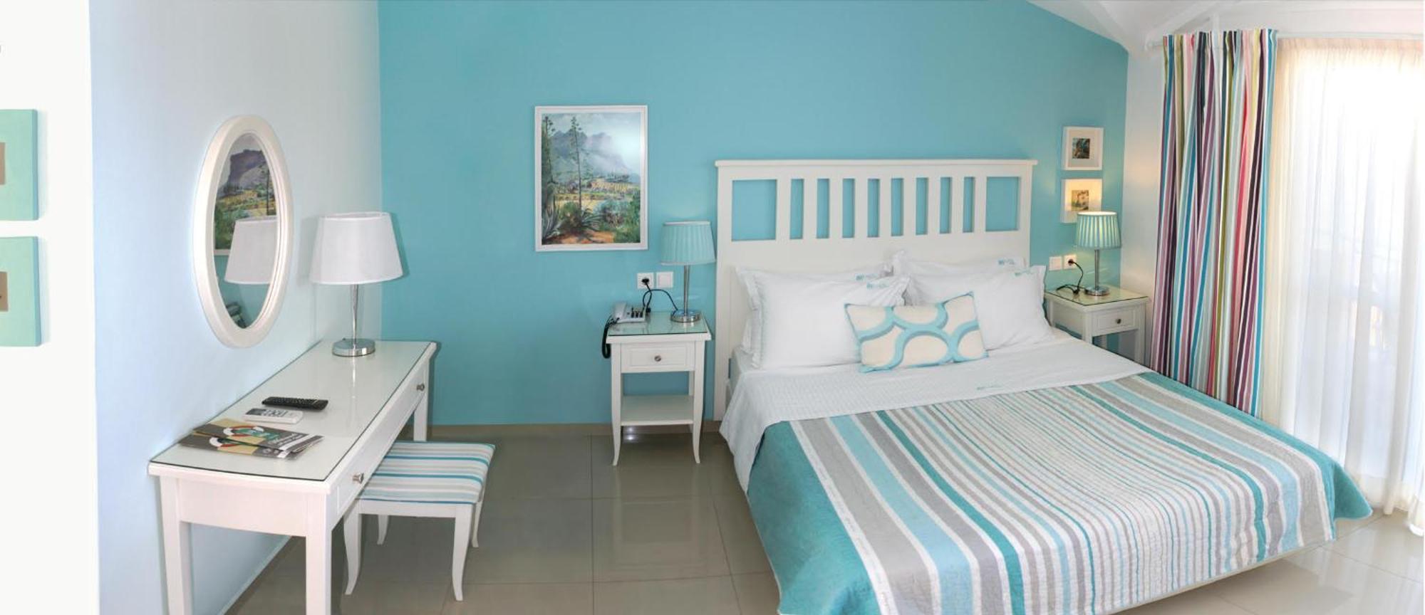Haris And 3* Paralia Vrachou