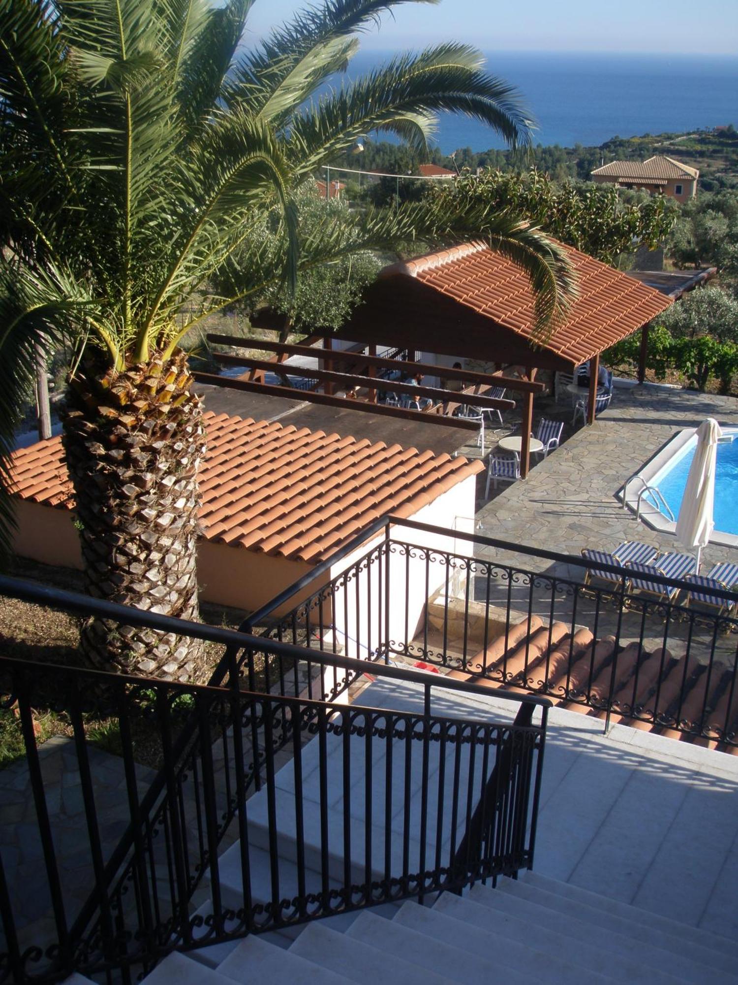 Manolia * Trapezaki (Kefalonia)
