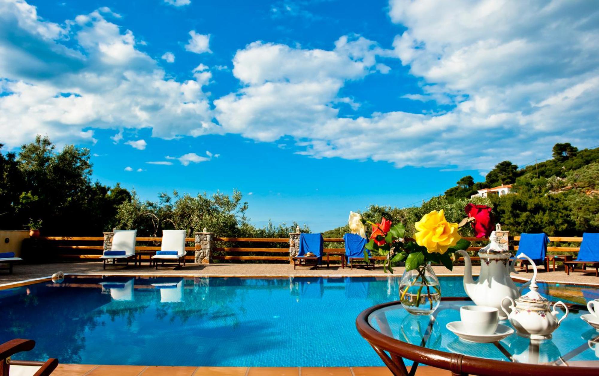 Aparthotel Takis