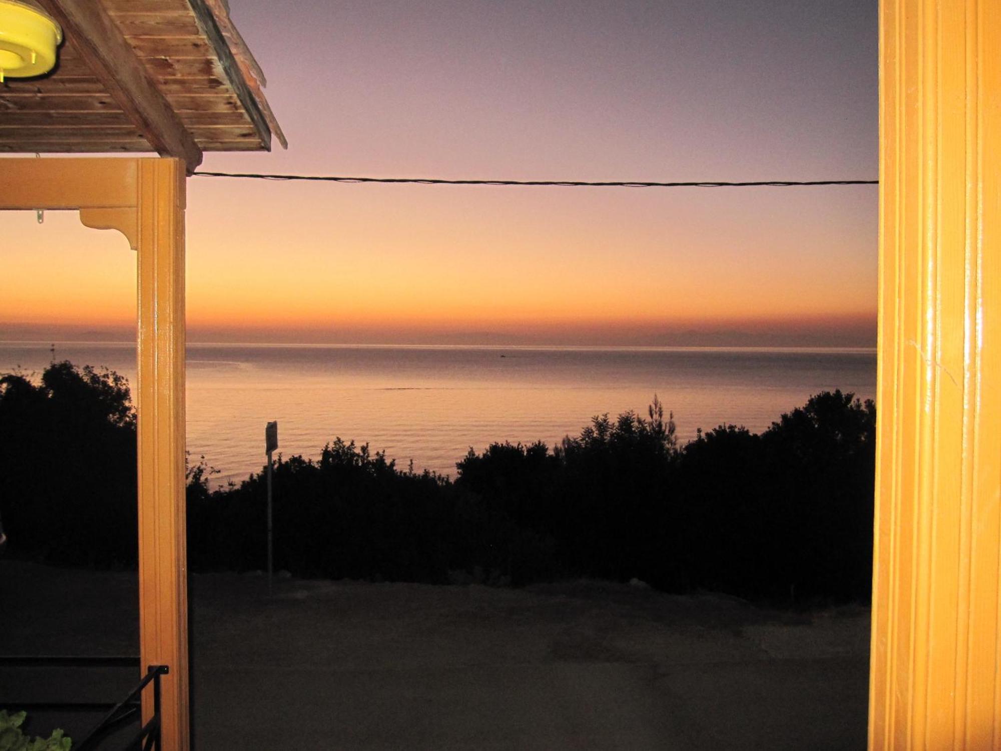 Aparthotel Travlos Eleios-Pronnoi
