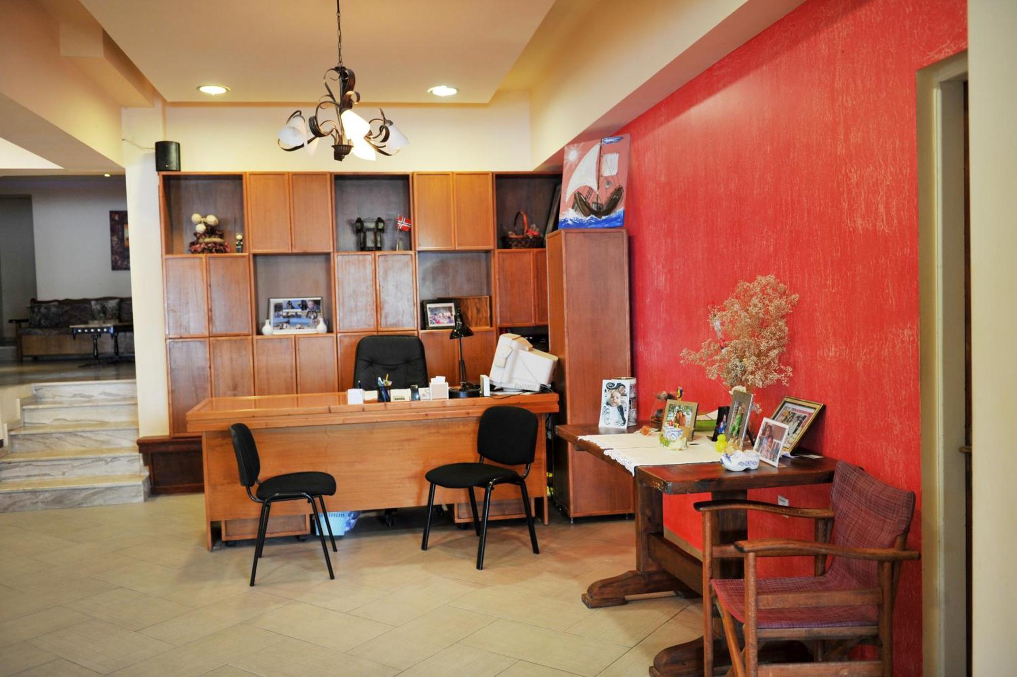 Logan's Aparthotel