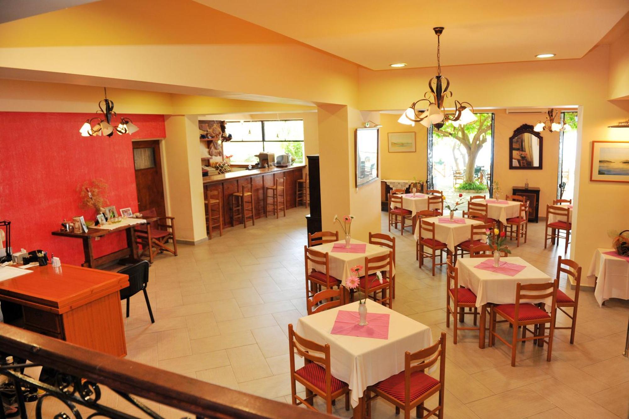 Logan's Aparthotel Nydri (Lefkada)