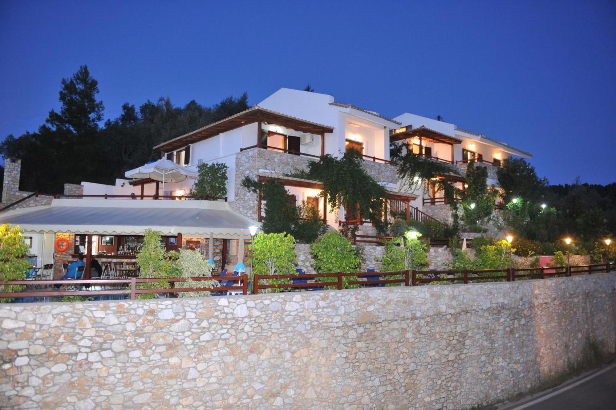 Maraki Aparthotel