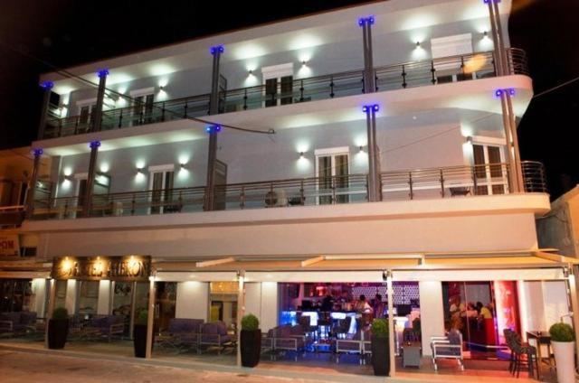 Aheron Hotel *