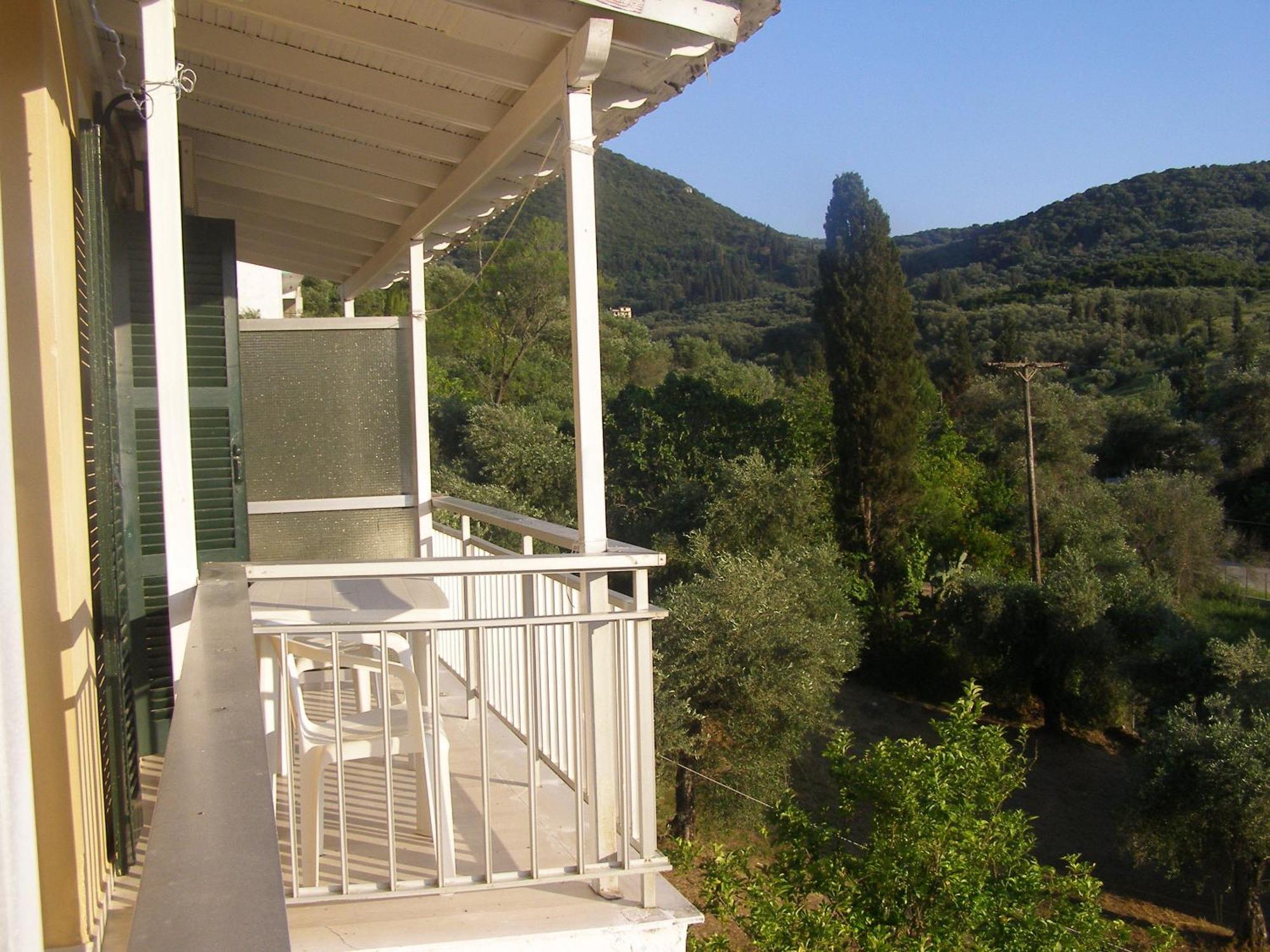 Evridiki Apartment Mesongi