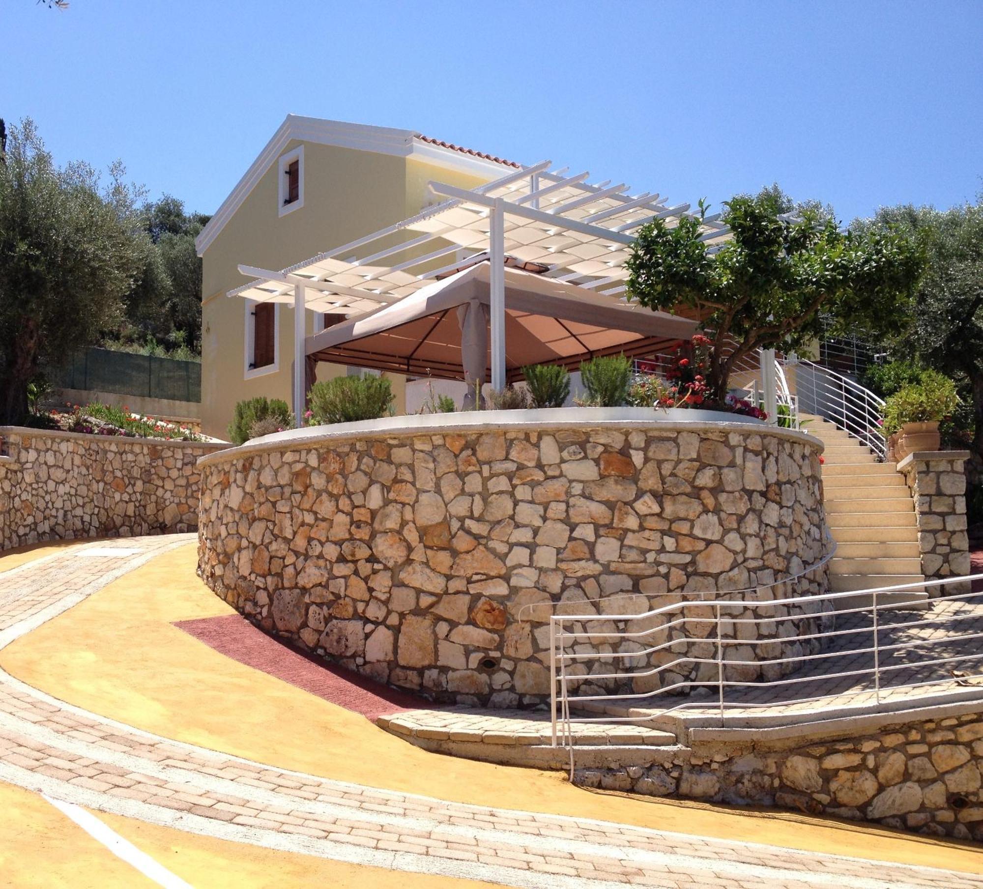 Tesoro Of Ithaca * Stavros (Ithaka)